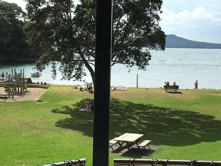 Hotel Beachside Holiday - Castor Bay Holiday Apartment