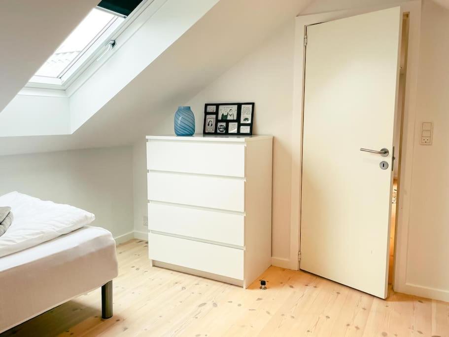 3 BR home for 6 guests, Hoyvík, Tórshavn view 2