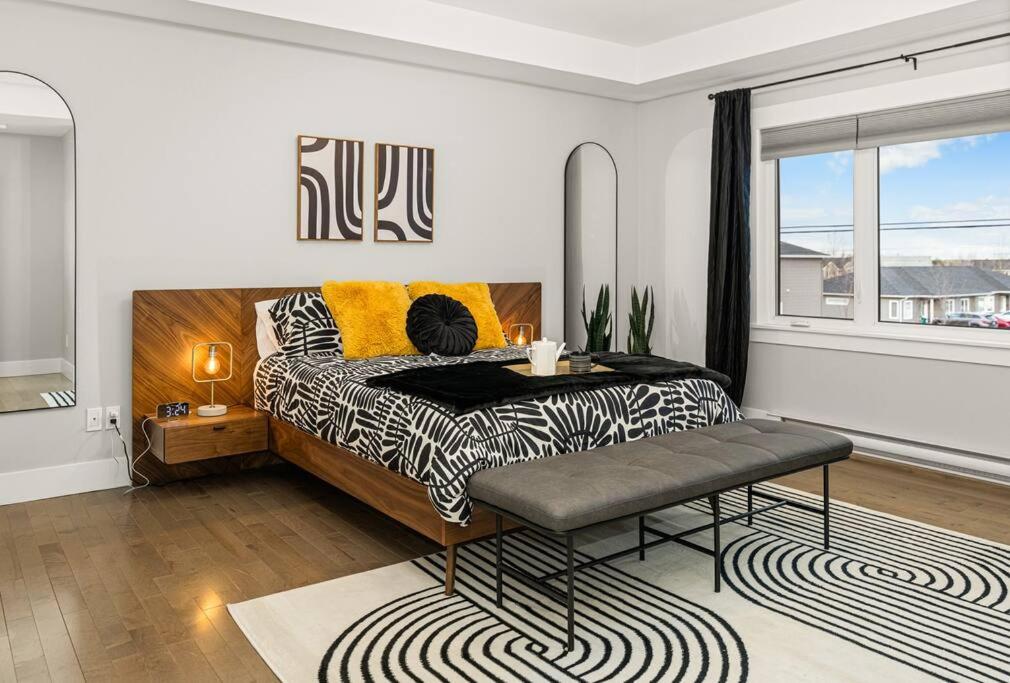 Dwelling Of Lights Residence