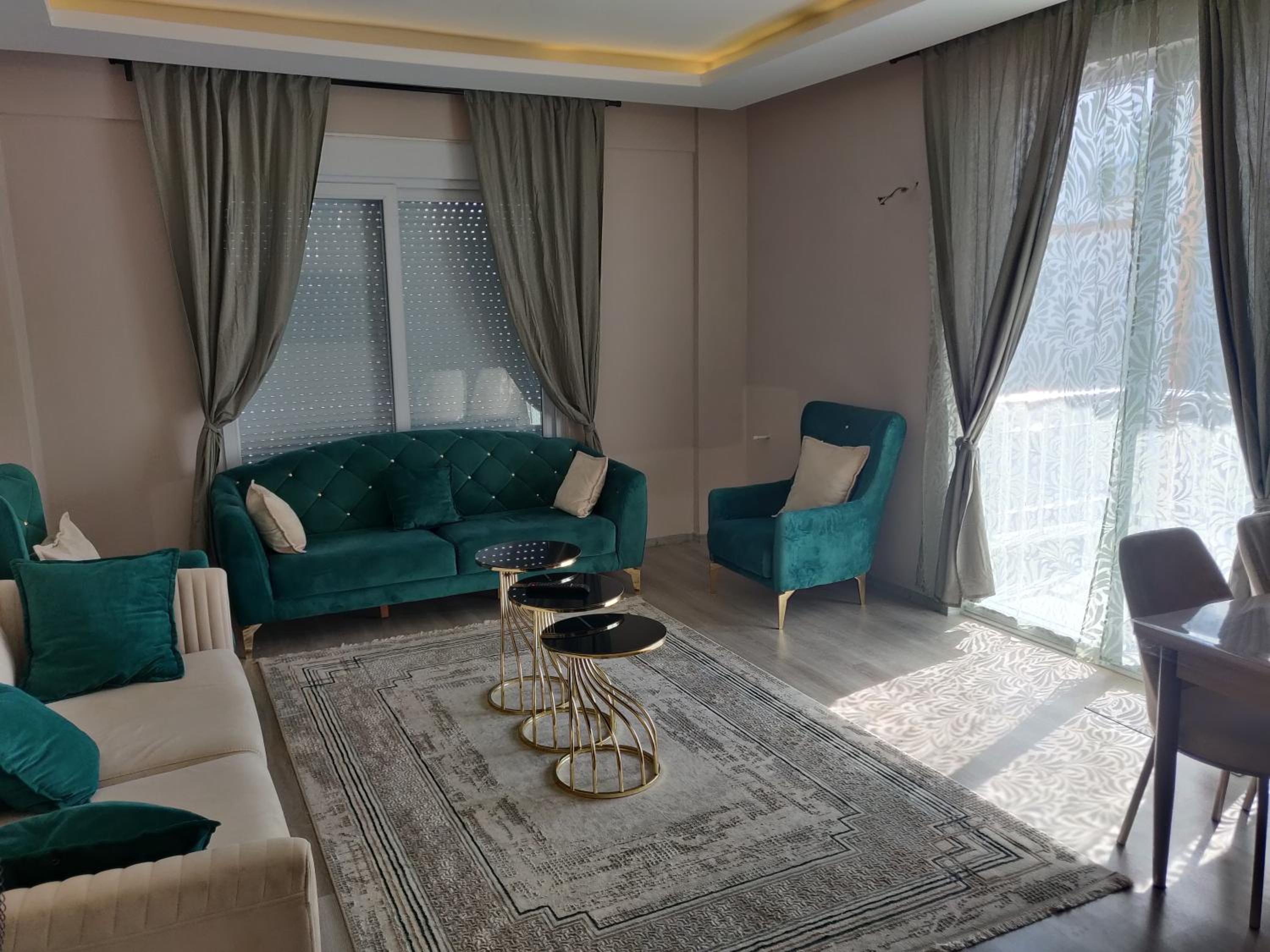 Fully equipped 3 bed apartment