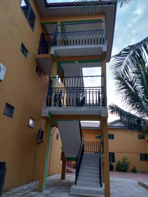 Stylish 2-bed Apartment Spintex view 2