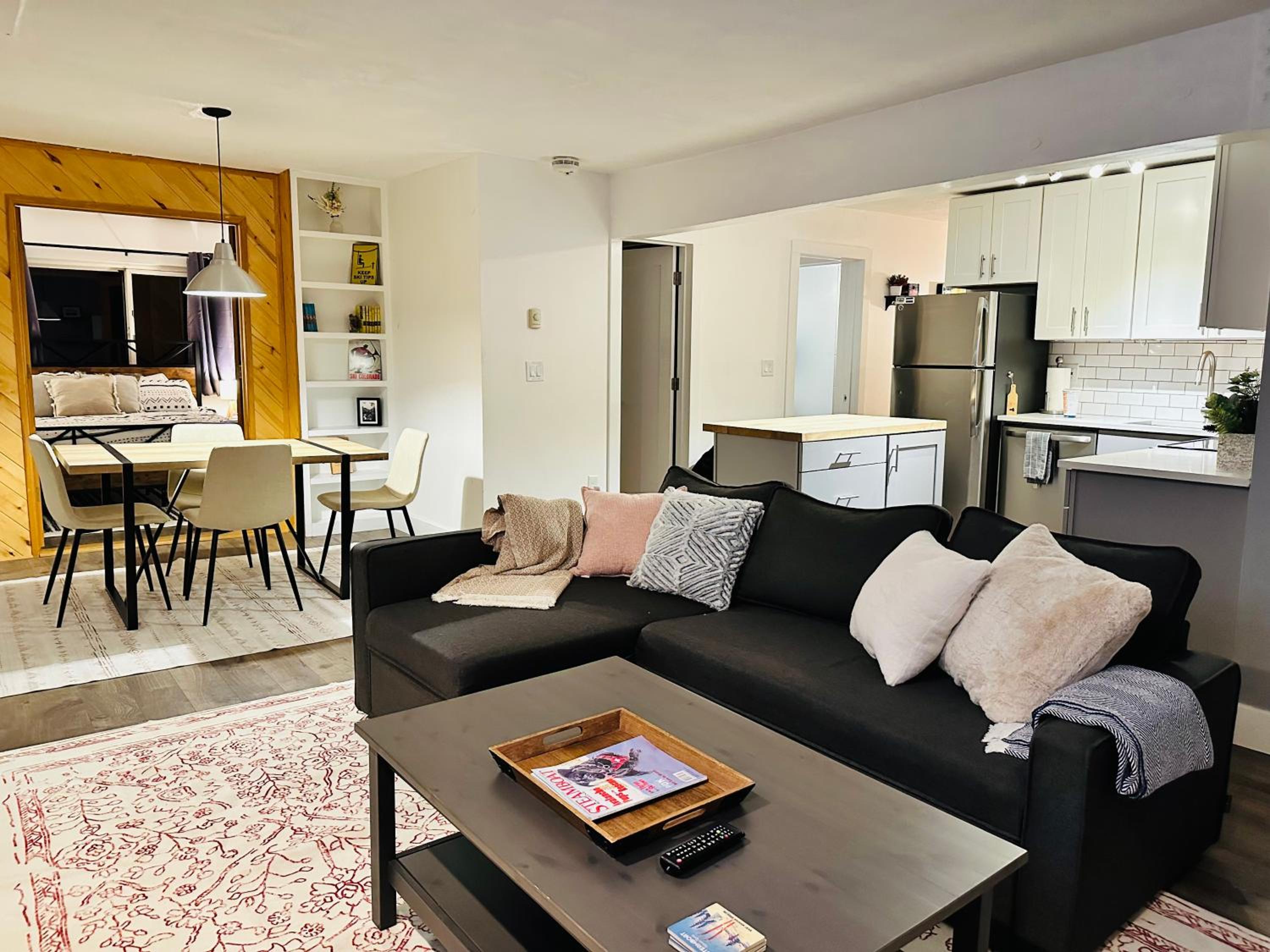 Ski In Ski Out King Beds, Gas Fireplace, Hot Tub, Sauna, 5 min Walk to Base view 5