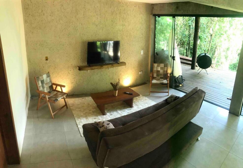Casa na Praia do Rosa 4 a 7 pessoas