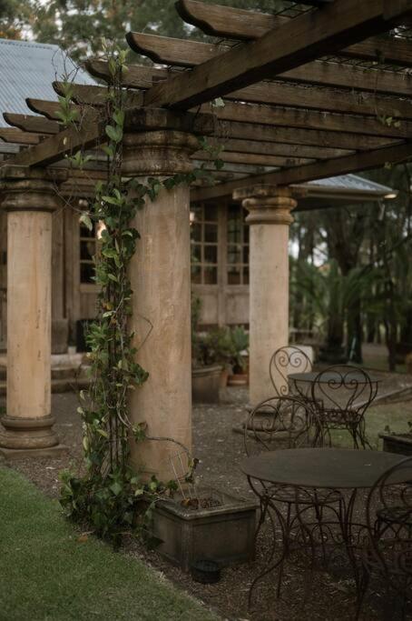 Leaves & Fishes - Private group escape in the Hunter Valley