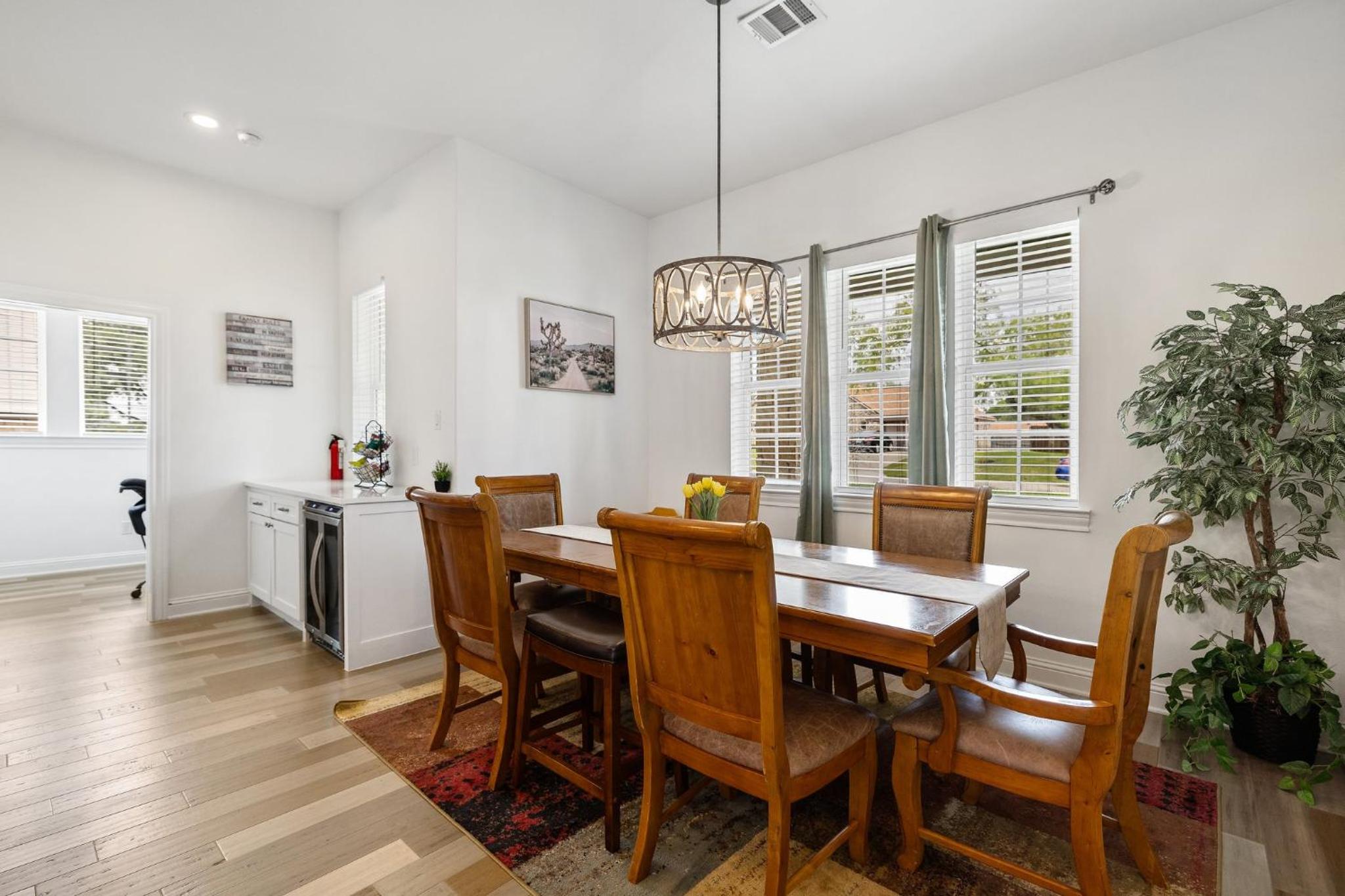 Lakeview Oasis Home with Spa view 4