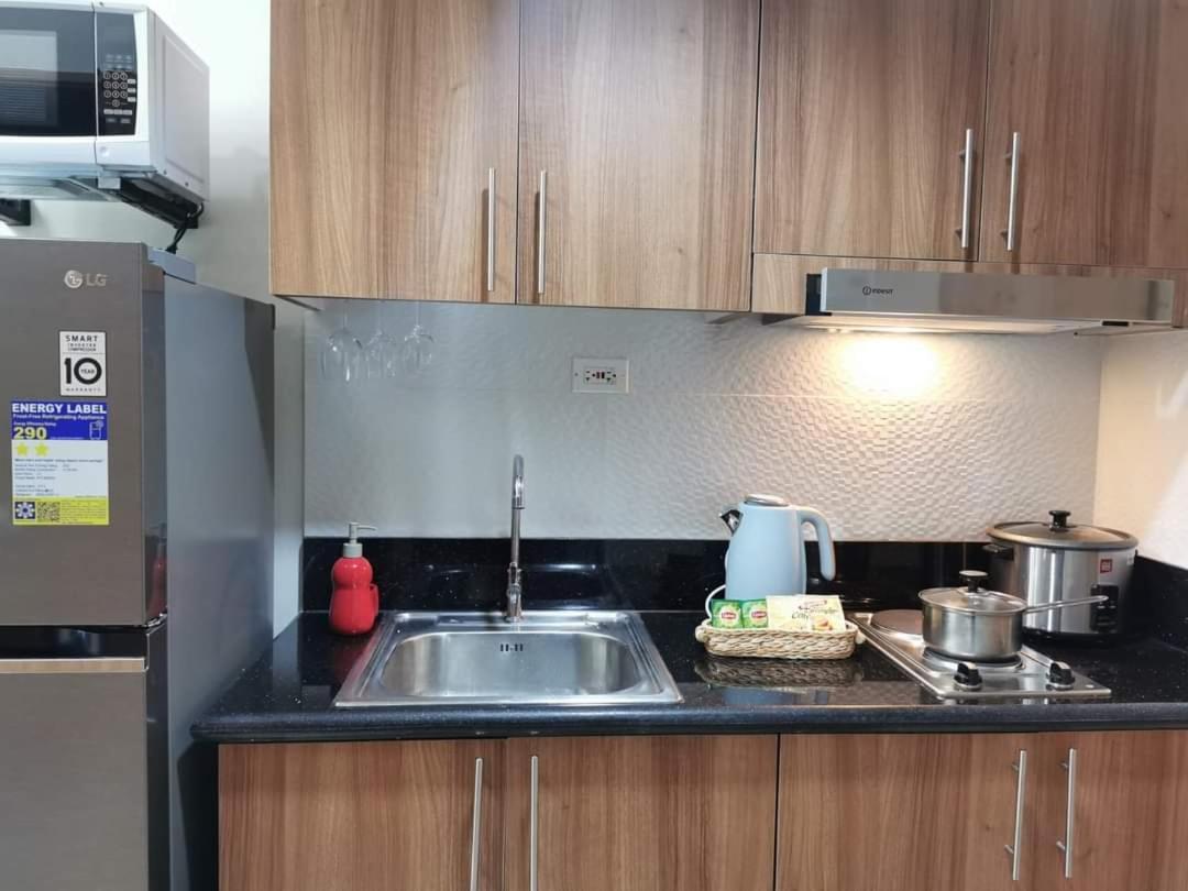 Mall of Asia shore 3 residence