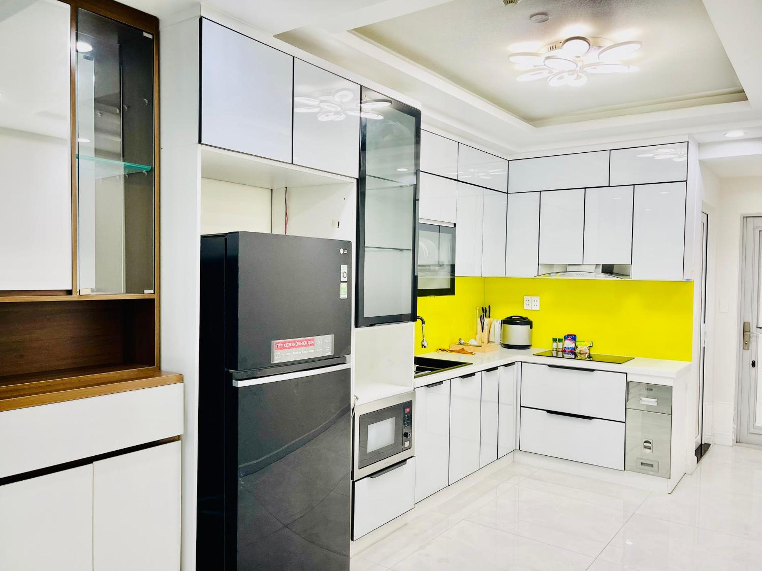 Scenic Valley 3 Bedrooms Balcony with pool view