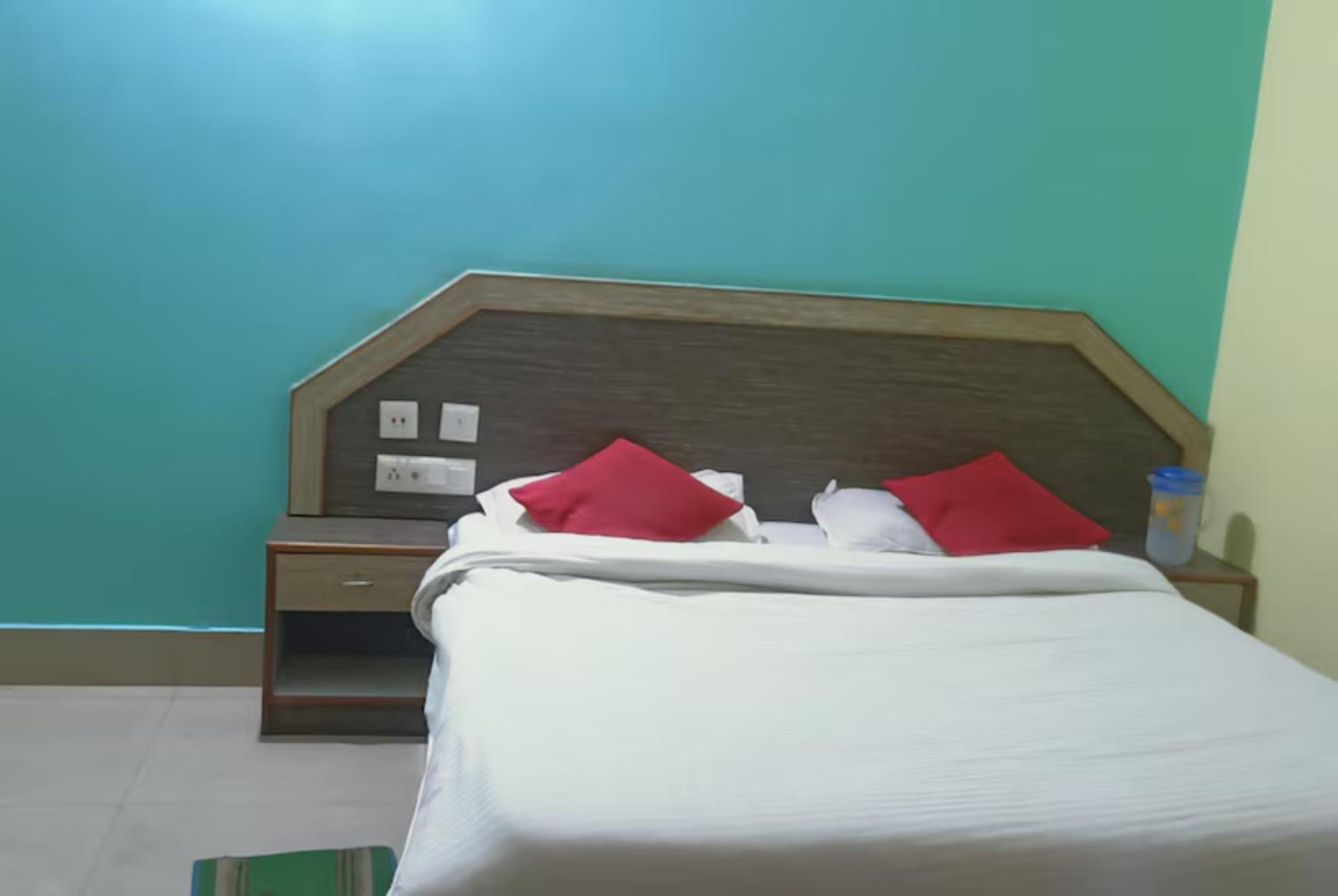 Hotel D2 Holiday inn Puri -Near Niladri Beach view 5