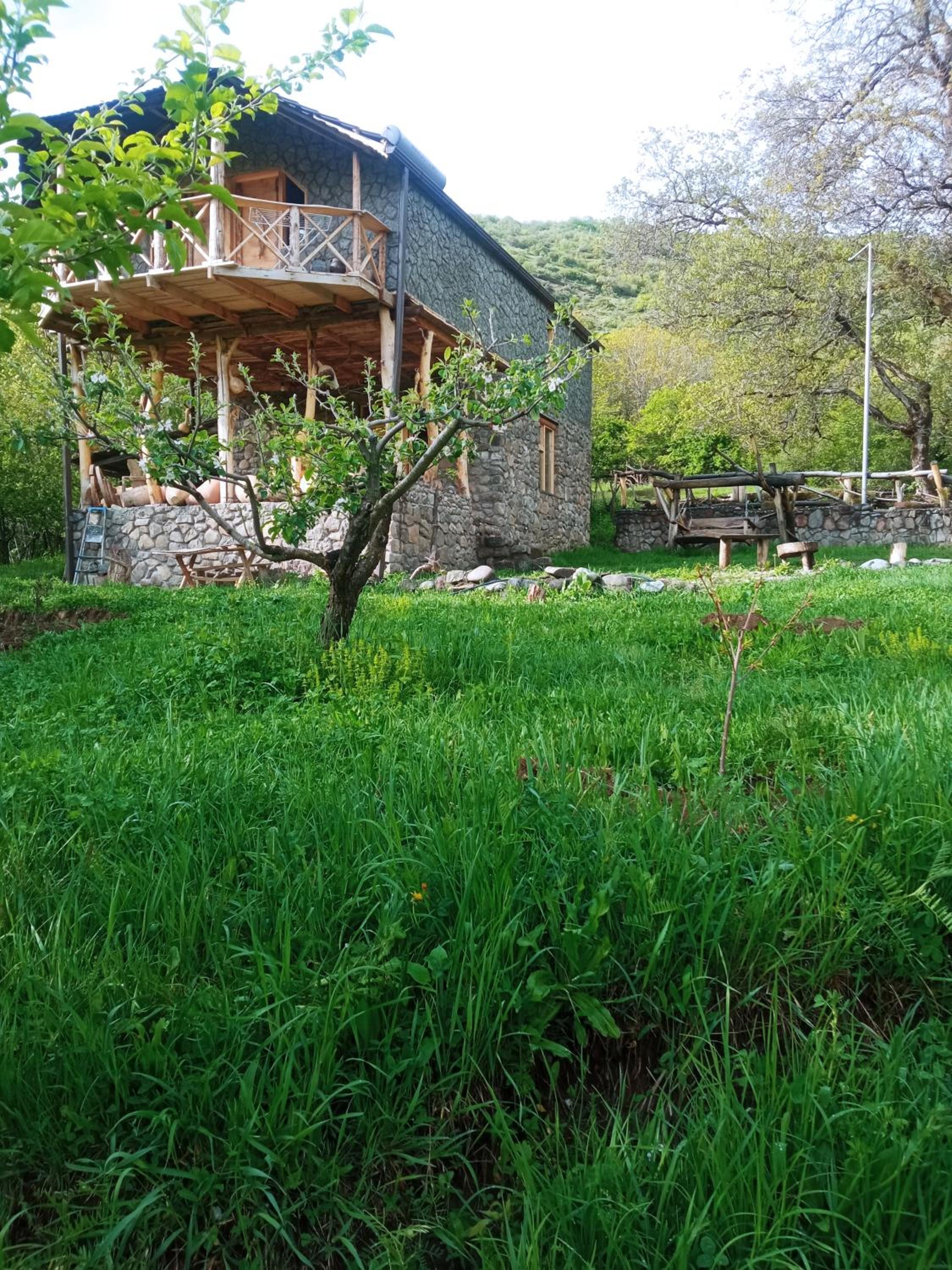 Hors's Home