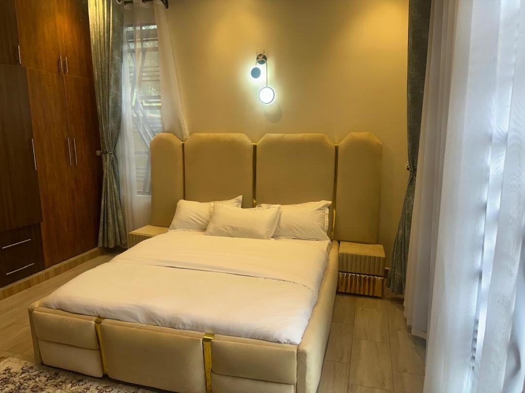 Luxurious Apartments (Free Wifi Dstv & Long Stay Discounts) view 3