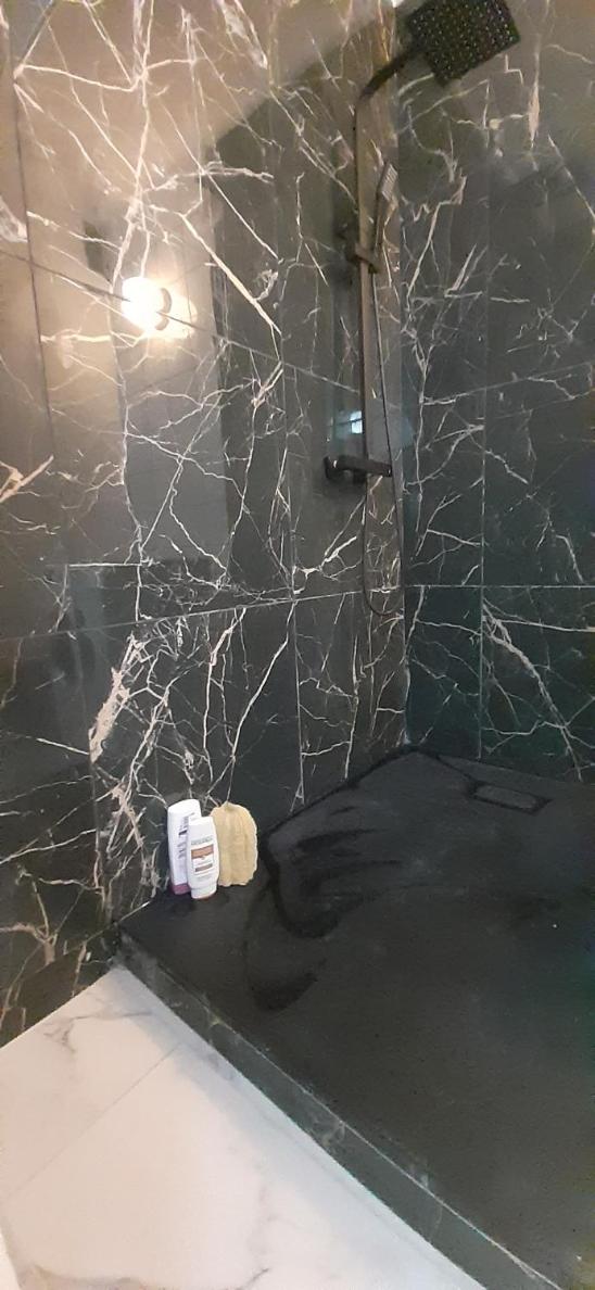 Chambre pour 4 chez Rihani près de la Tour Eiffel
