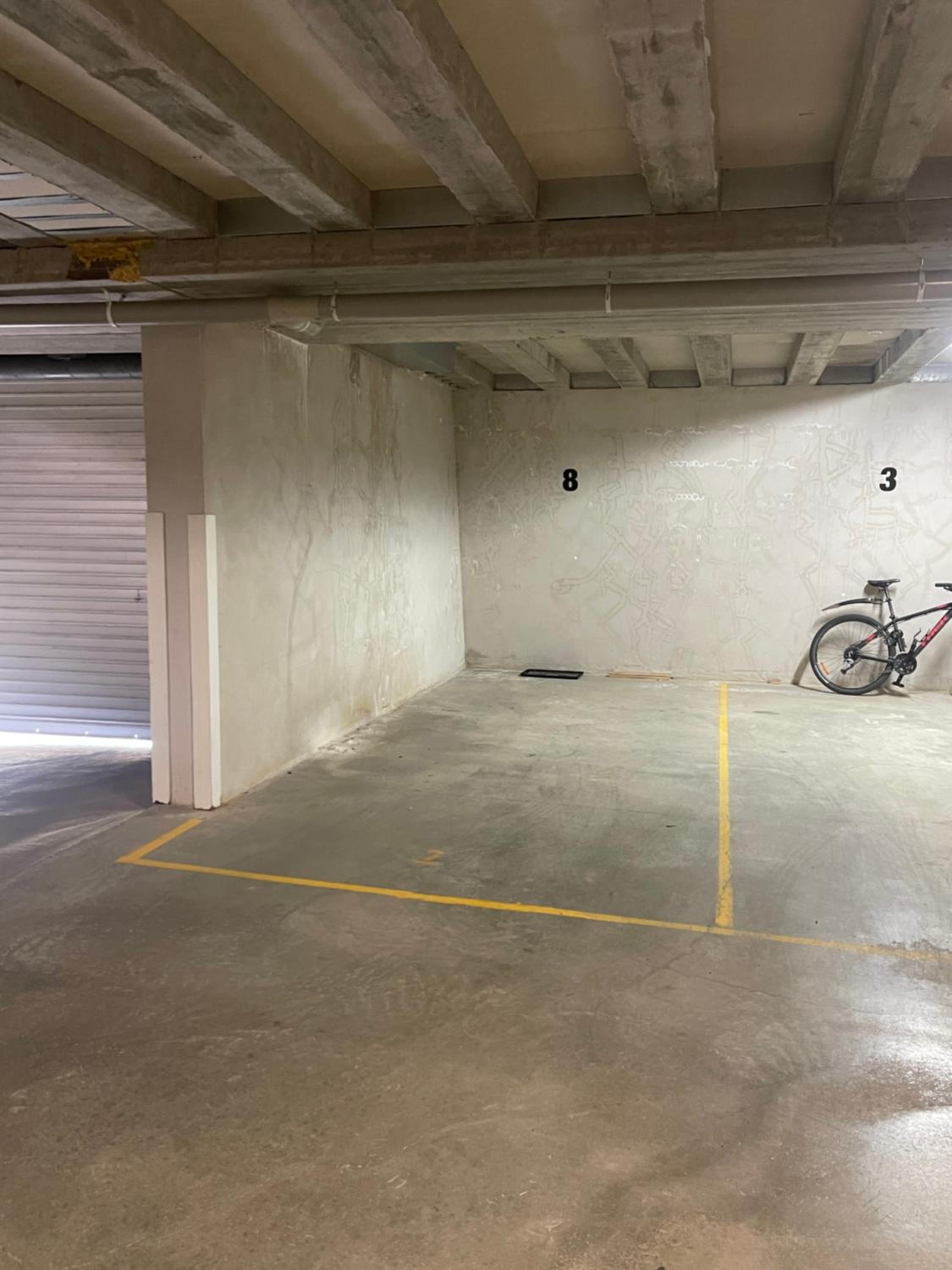 Moritz 8 - undercover private parking