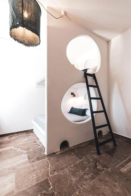 Laidback Luxe 3BR steps to beach