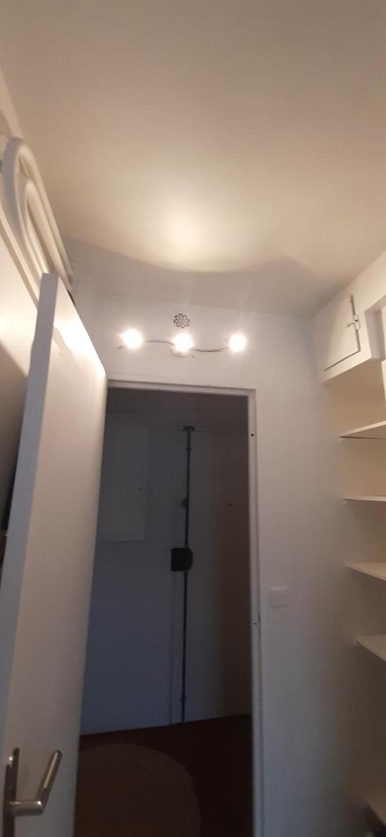 Chambre pour 4 chez Rihani près de la Tour Eiffel