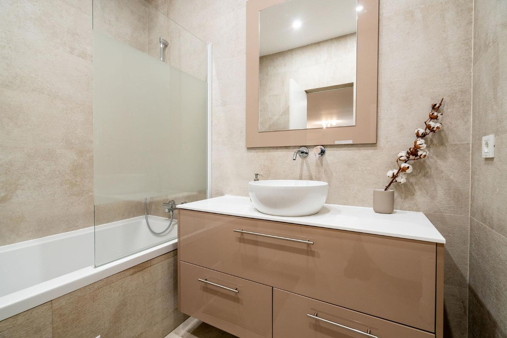 Romexpo 2BR Relax Spacious Apartment