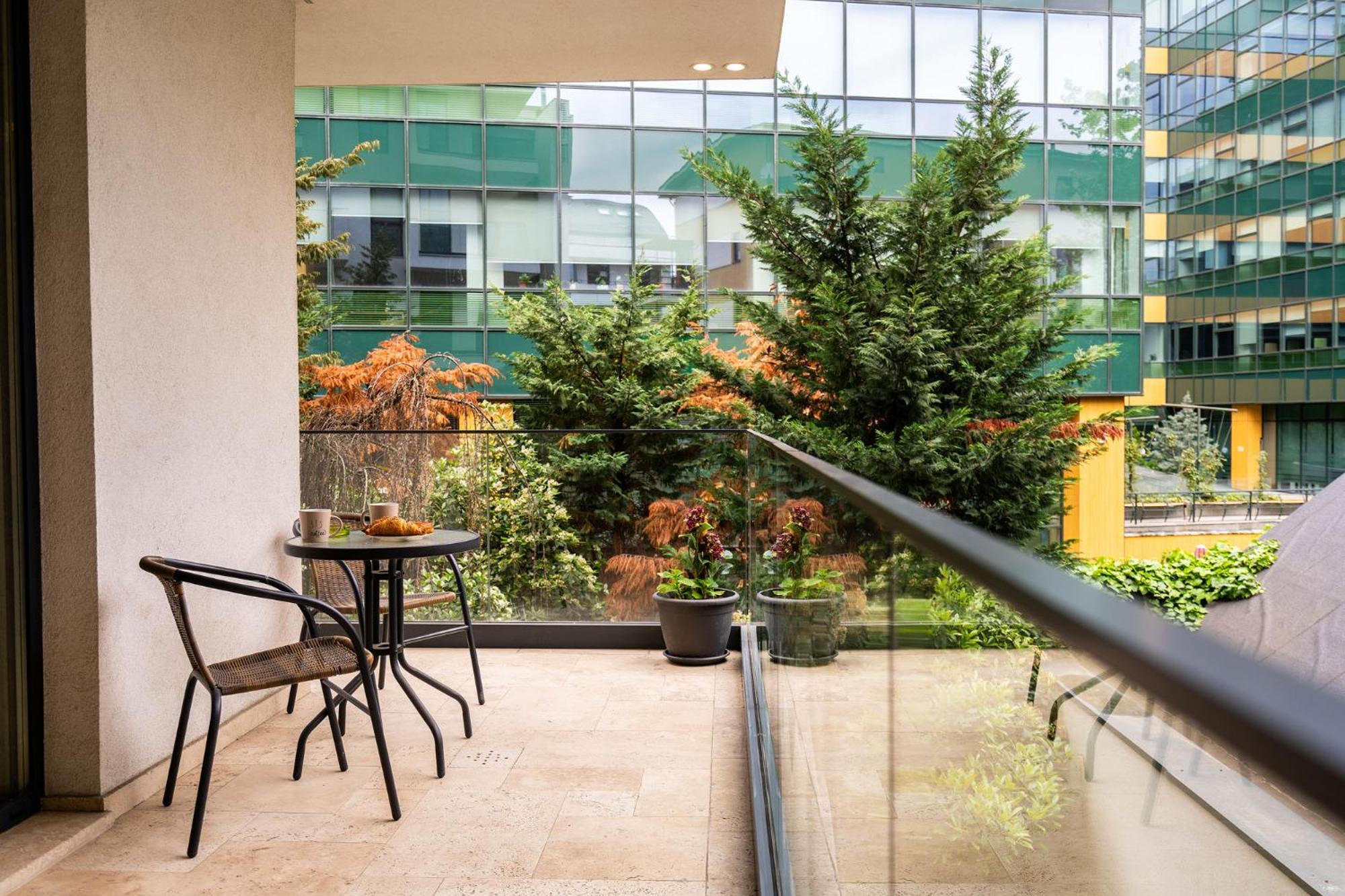 Romexpo 2BR Relax Spacious Apartment
