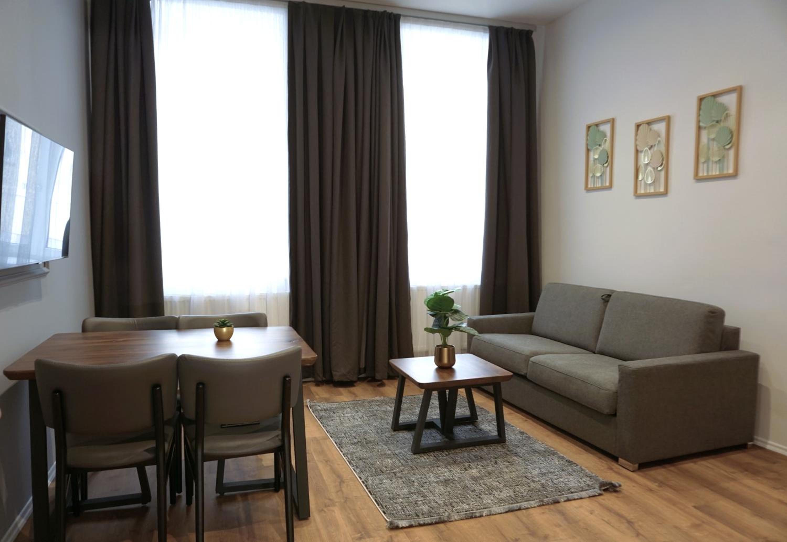 Viva La Vienna Apartments