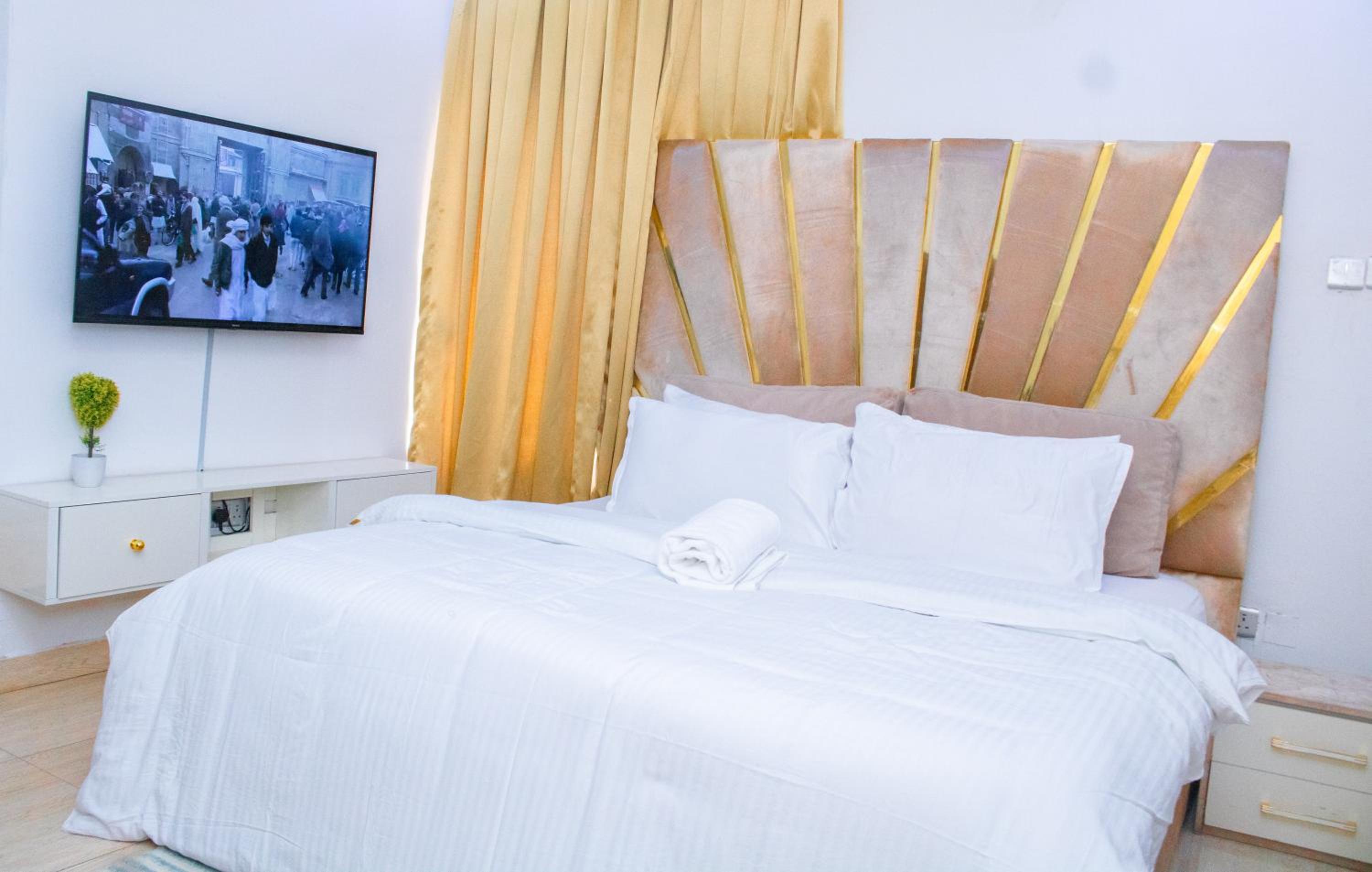 Hendon Ivy Apartment