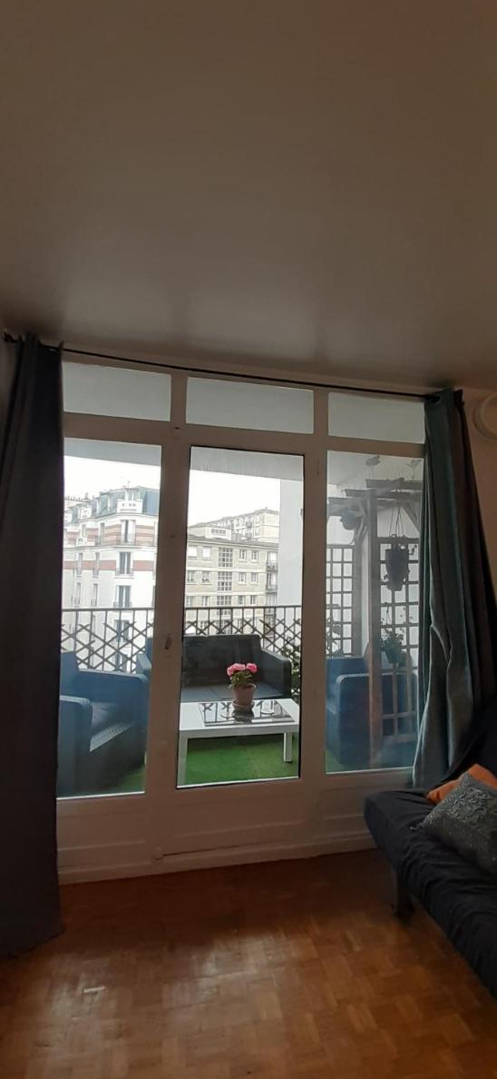 Chambre pour 4 chez Rihani près de la Tour Eiffel