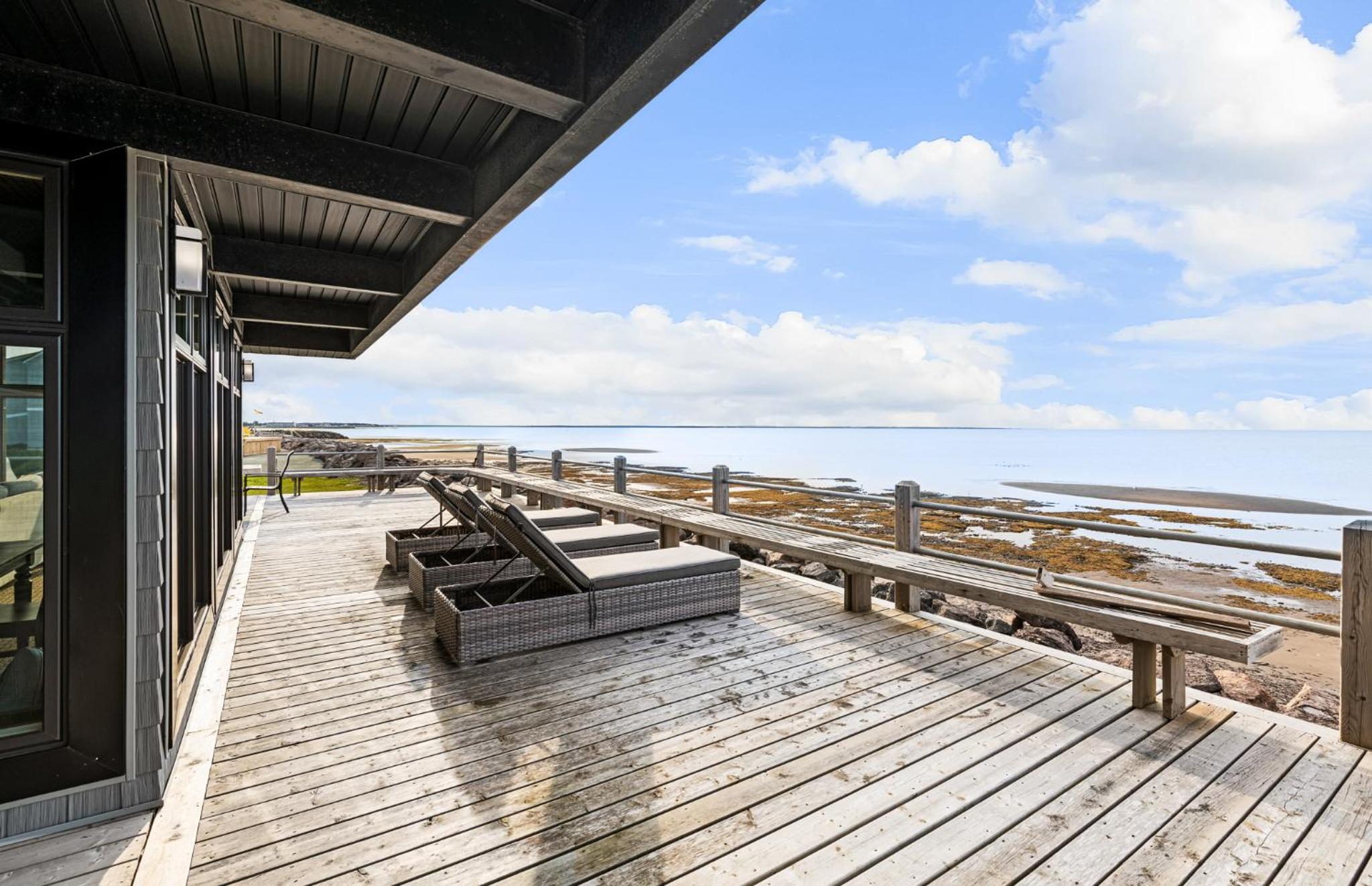 Ptit - 3 bedroom 2 bath Waterfront Oasis