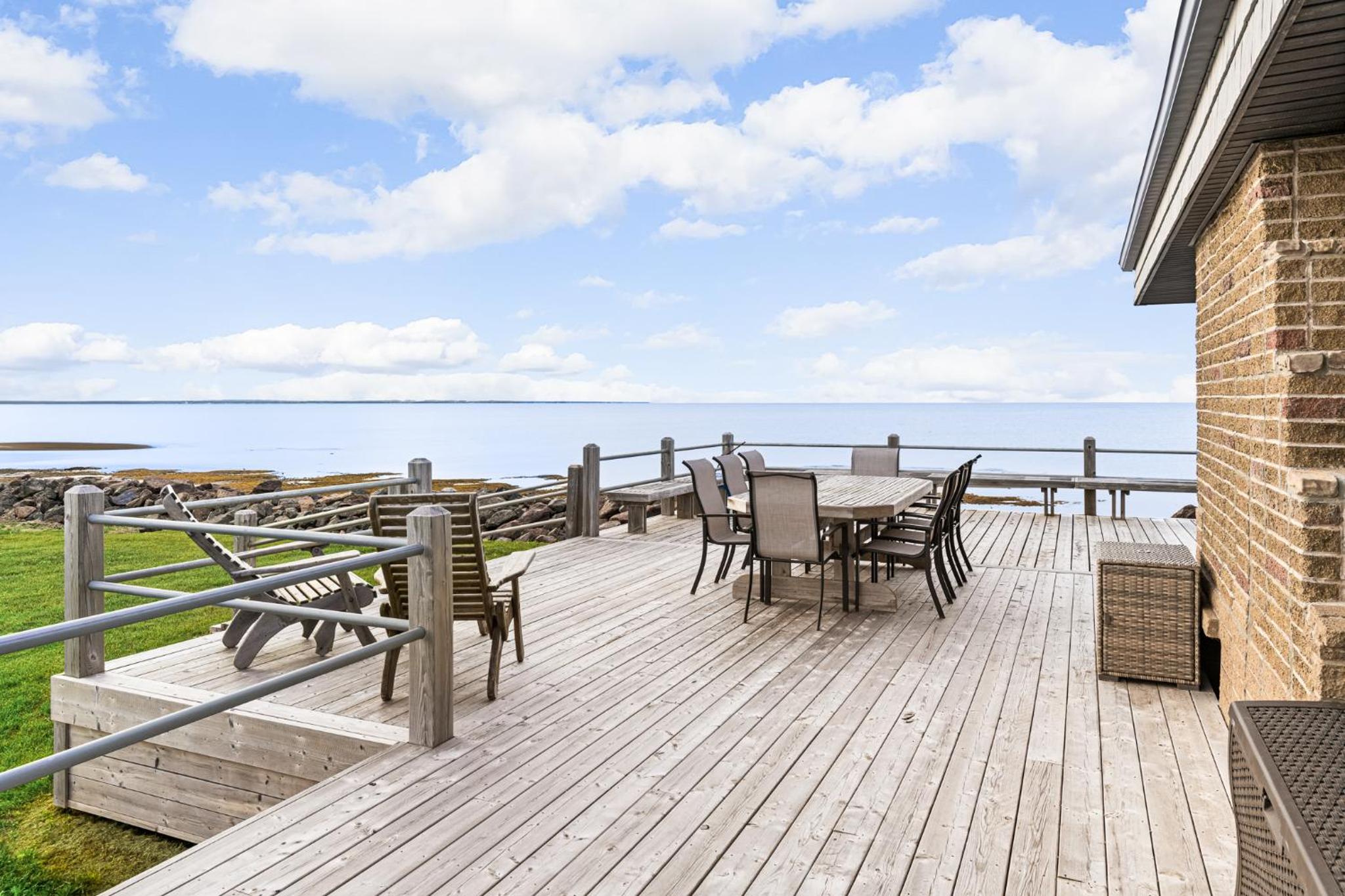 Ptit - 3 bedroom 2 bath Waterfront Oasis