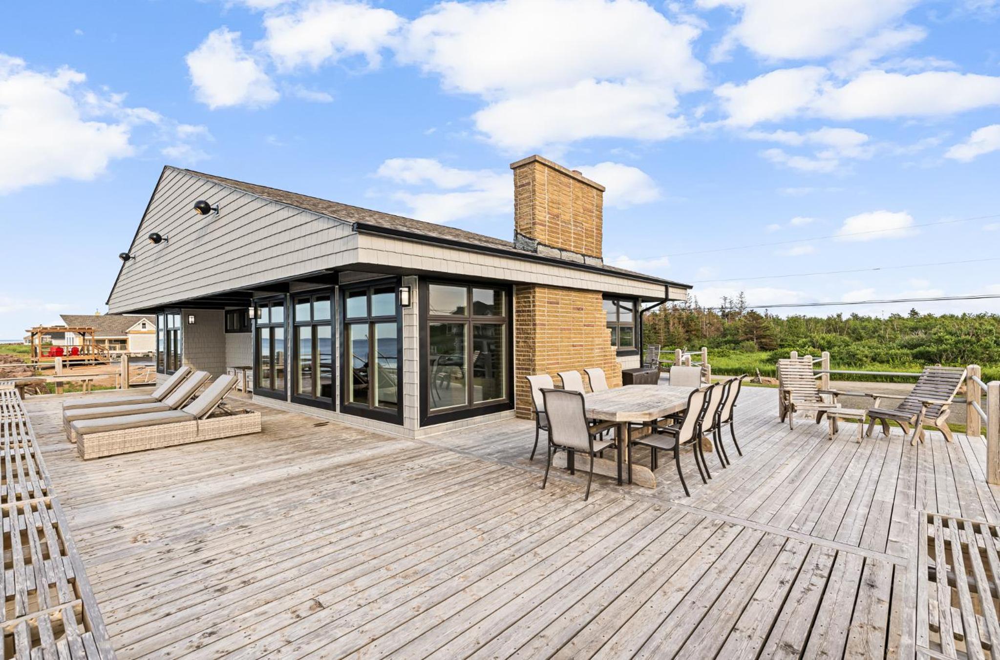 Ptit - 3 bedroom 2 bath Waterfront Oasis
