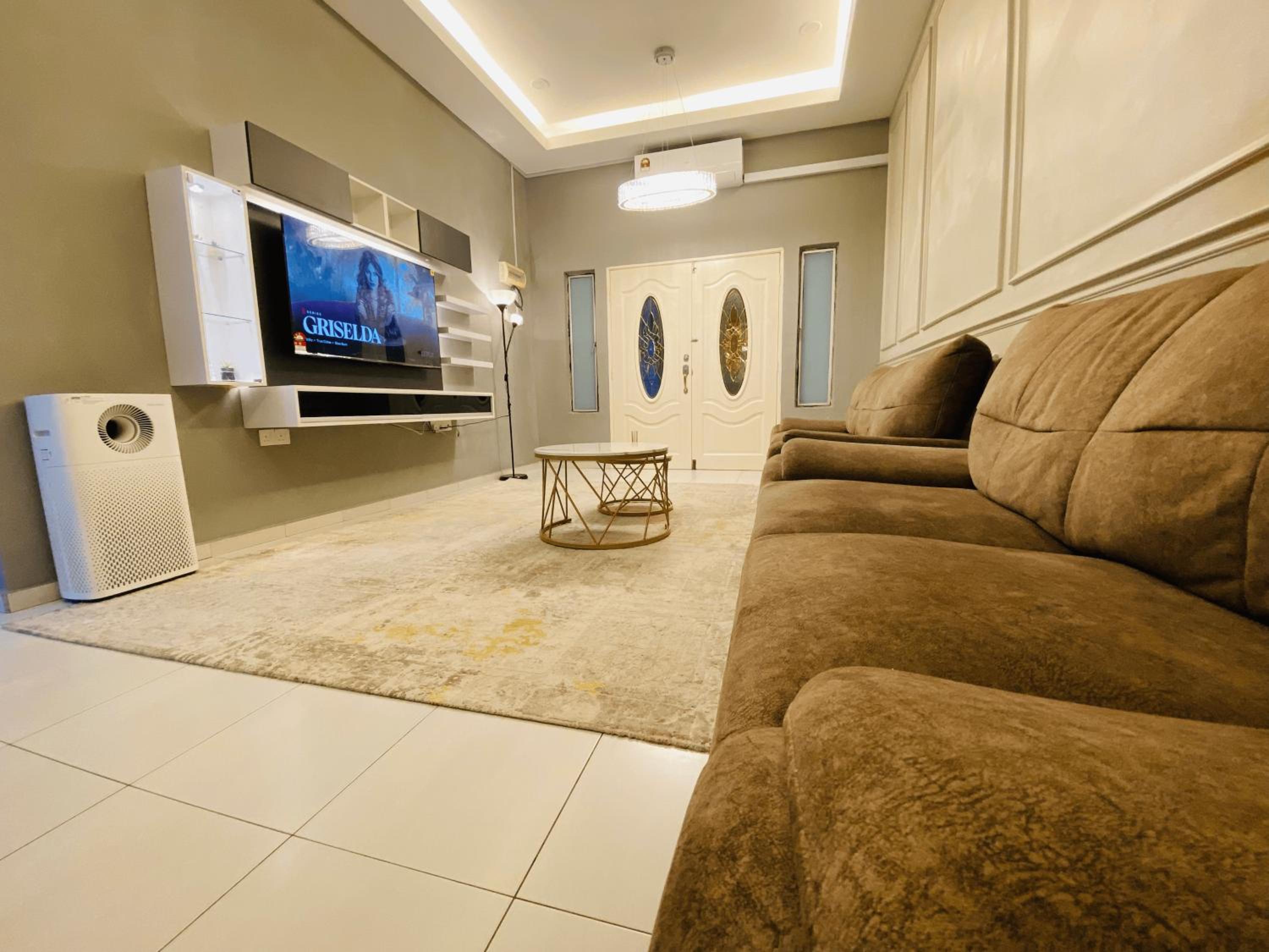 Alyn Home Melaka Netflix, photo 17
