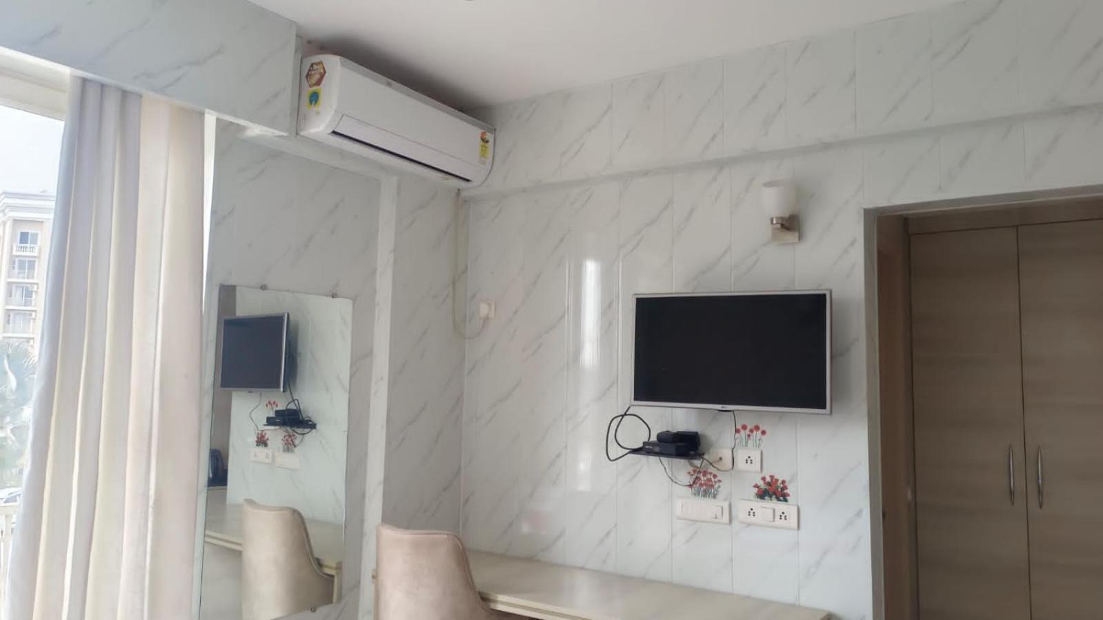 Jain luxury studio omaex view 3