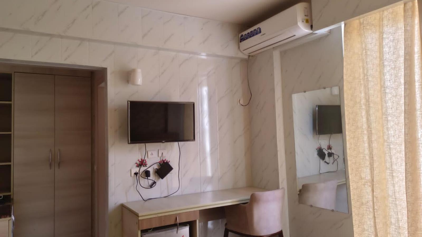 Jain luxury studio omaex view 5