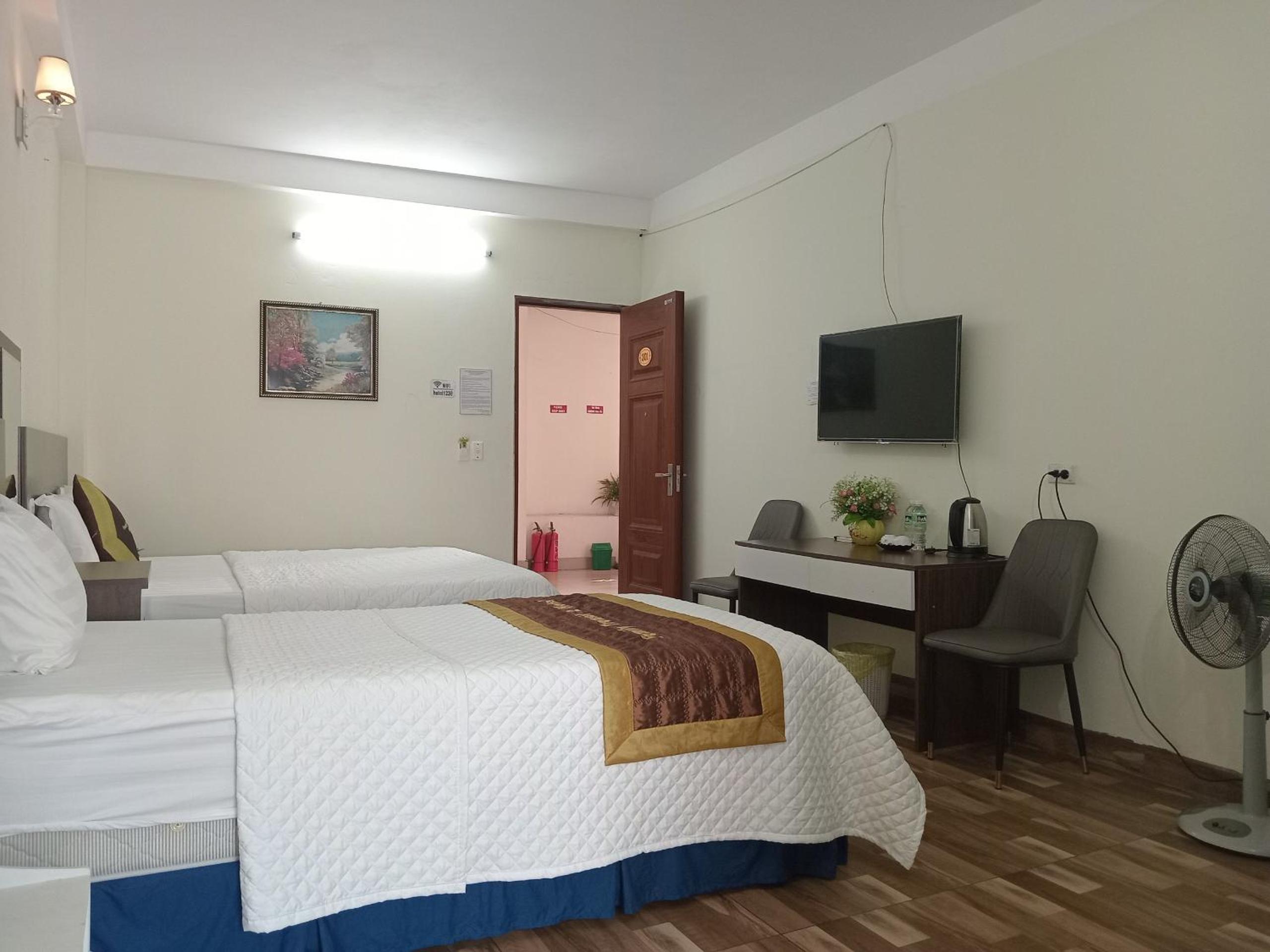 Family Transit 2 Hotel