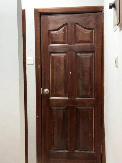 East Legon Private Room with Wi-fi view 5