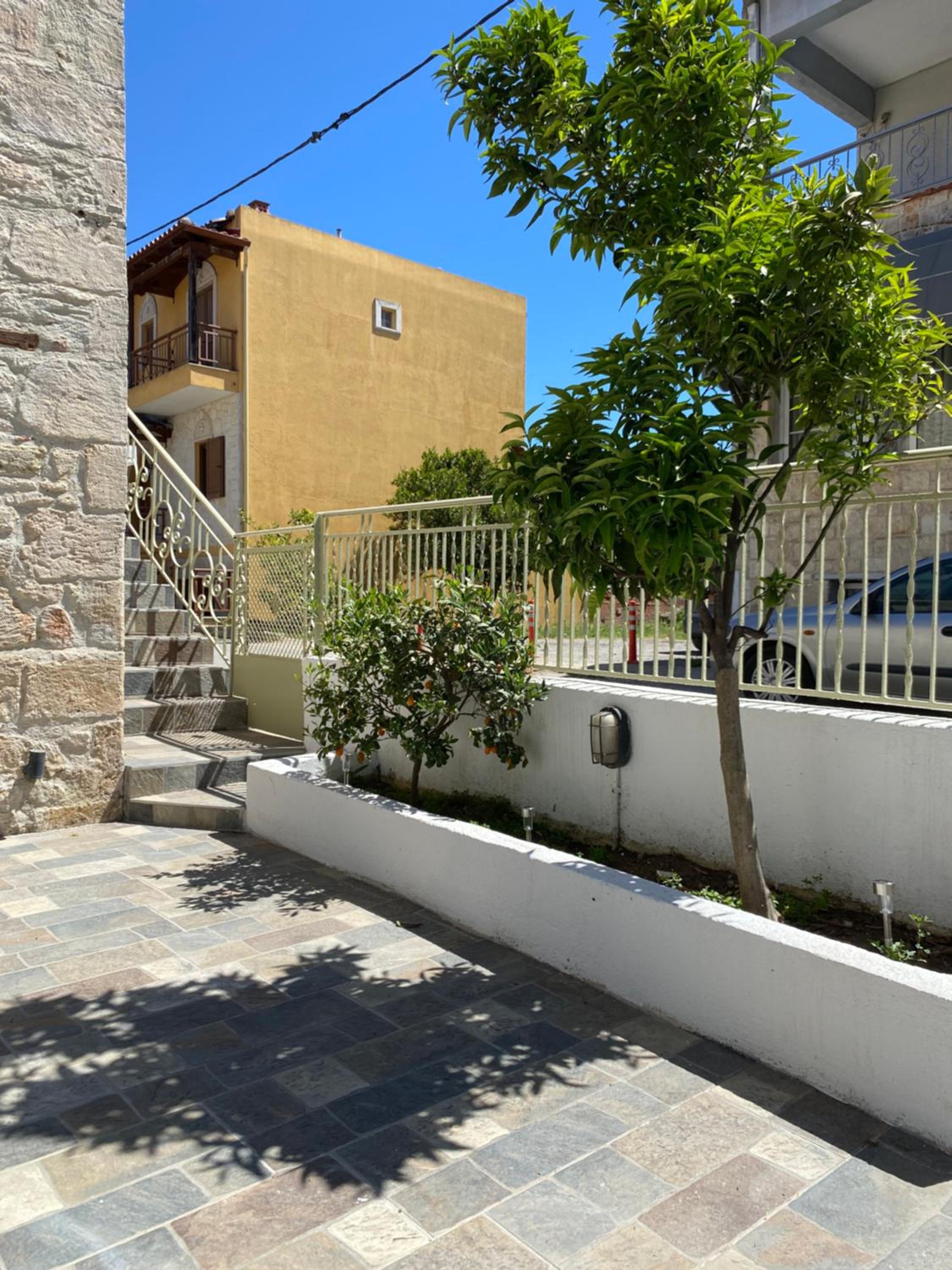 Stefanos House