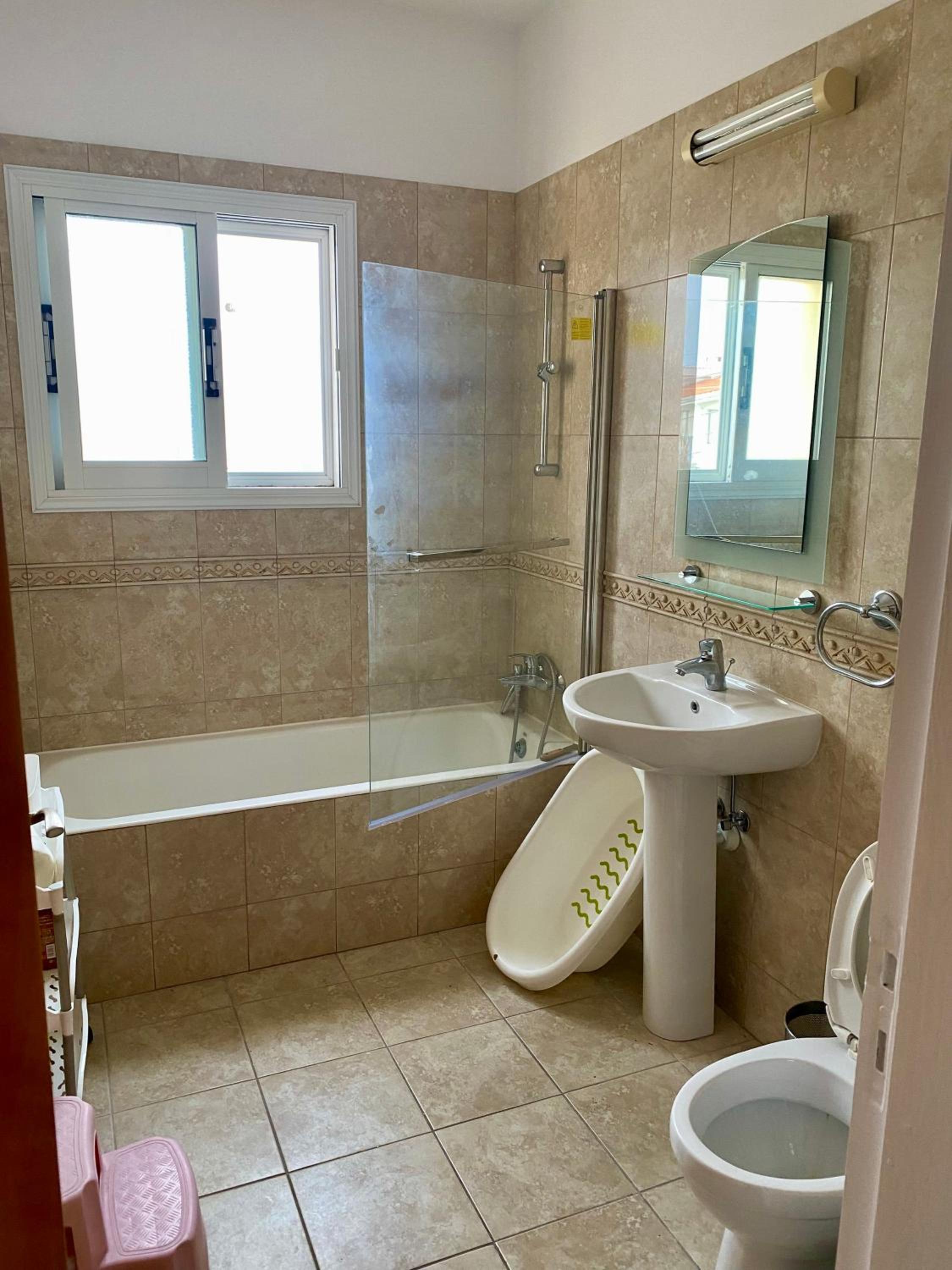 THREE BEDROOMS APT AT MESA CHORIO
