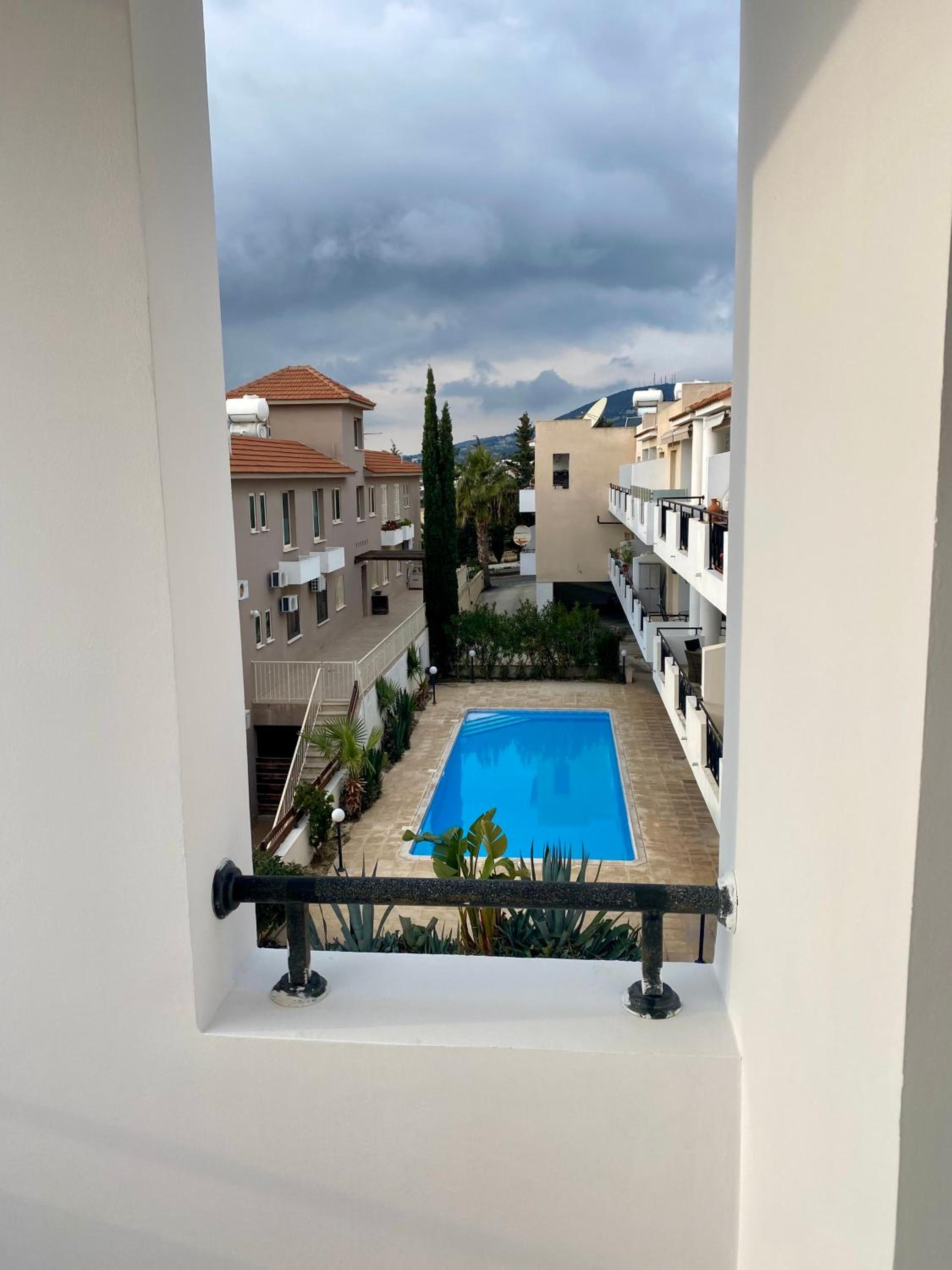 THREE BEDROOMS APT AT MESA CHORIO