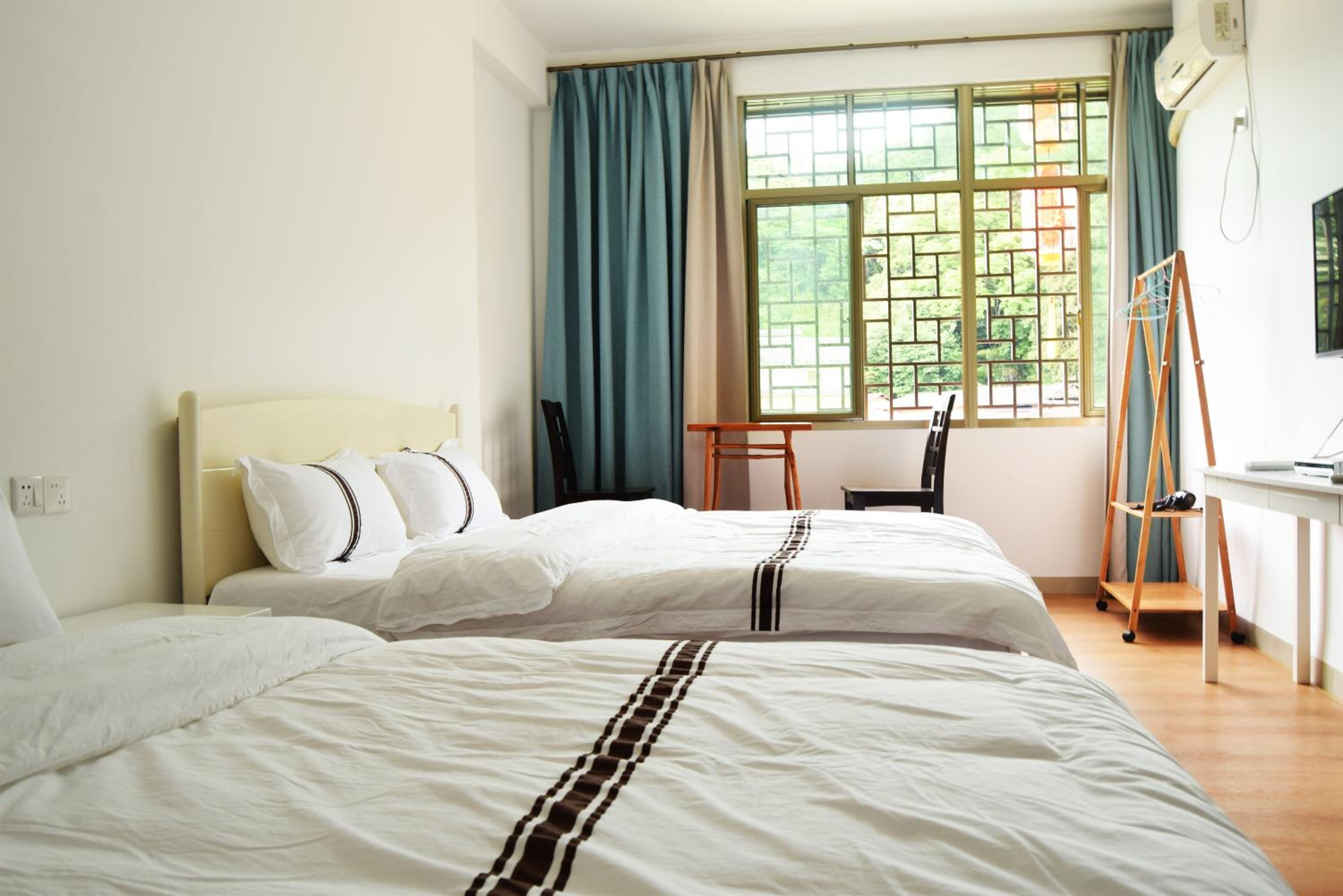 Longyan Yongding Tulou Mengtian Inn