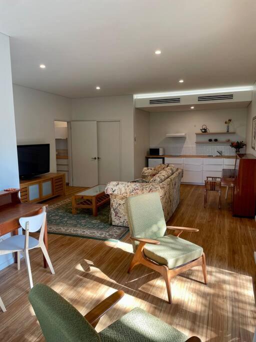 Tranquil 2 bedroom Garden Apart