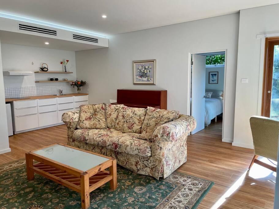Tranquil 2 bedroom Garden Apart