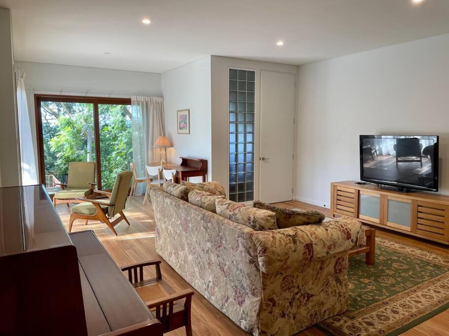 Tranquil 2 bedroom Garden Apart