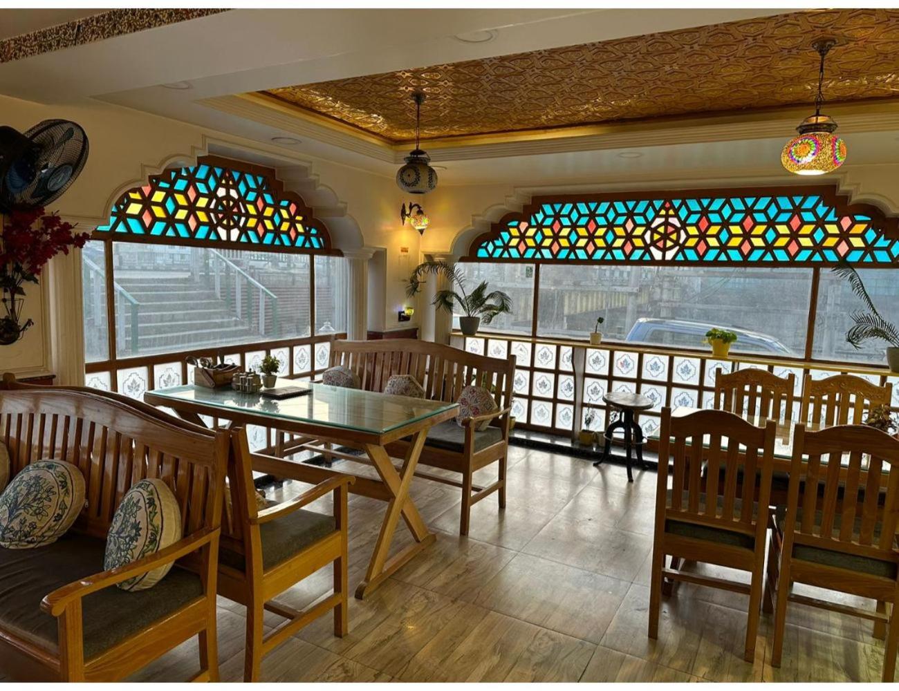 BUDSHAH RESIDENCY, Srinagar