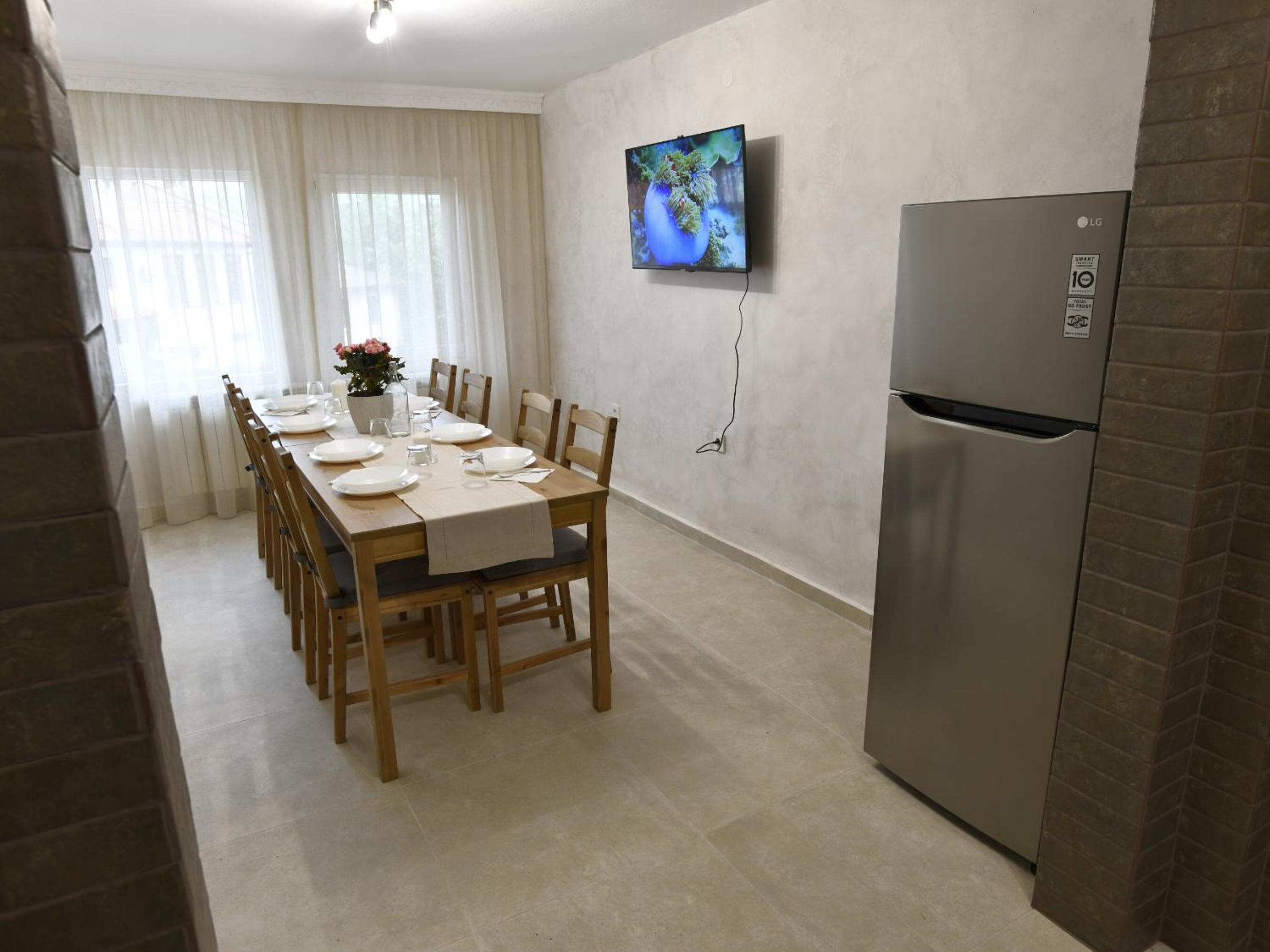 LAZARA Guest House