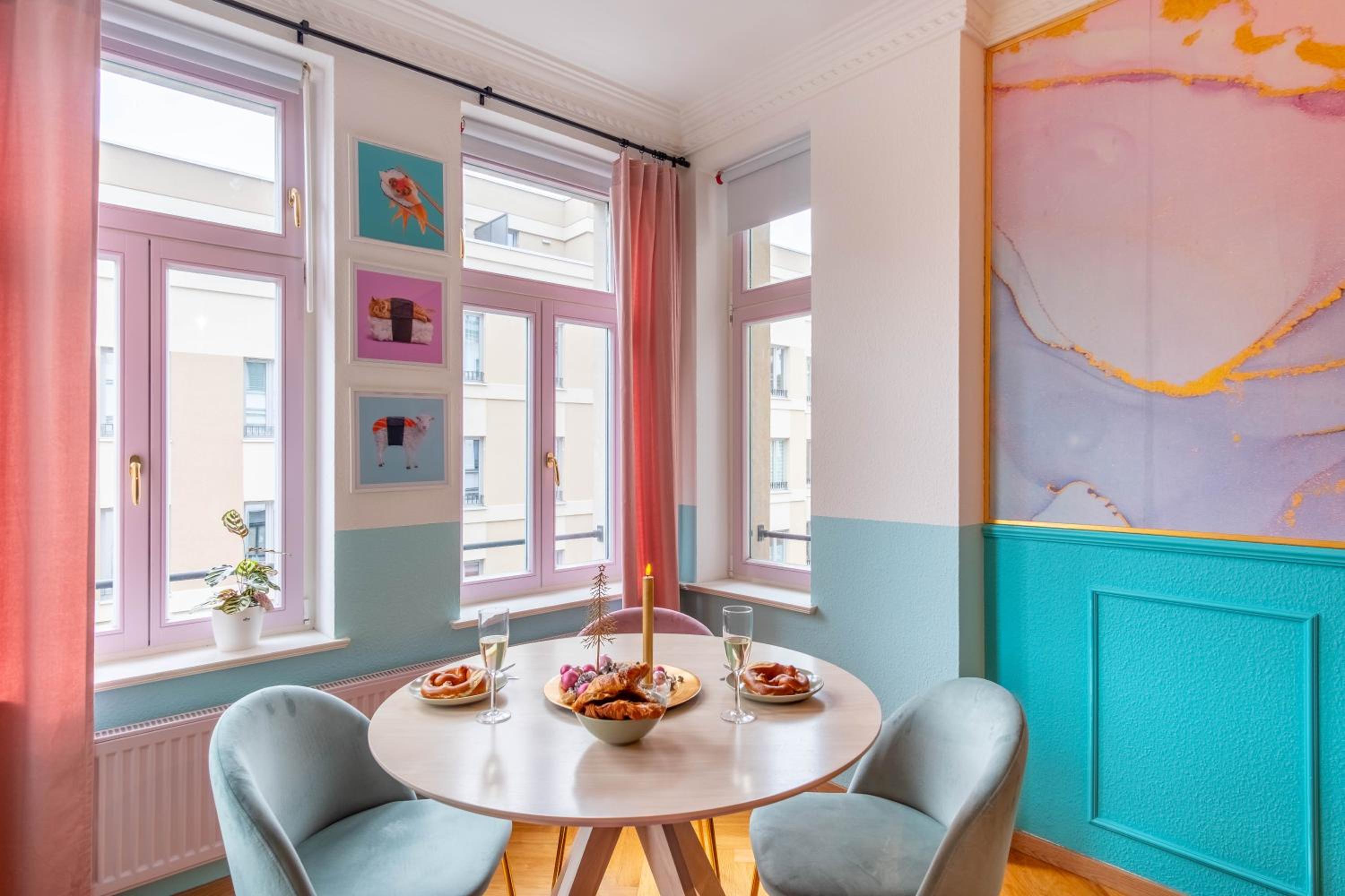 colorful, working place, Netflix, sight seeing