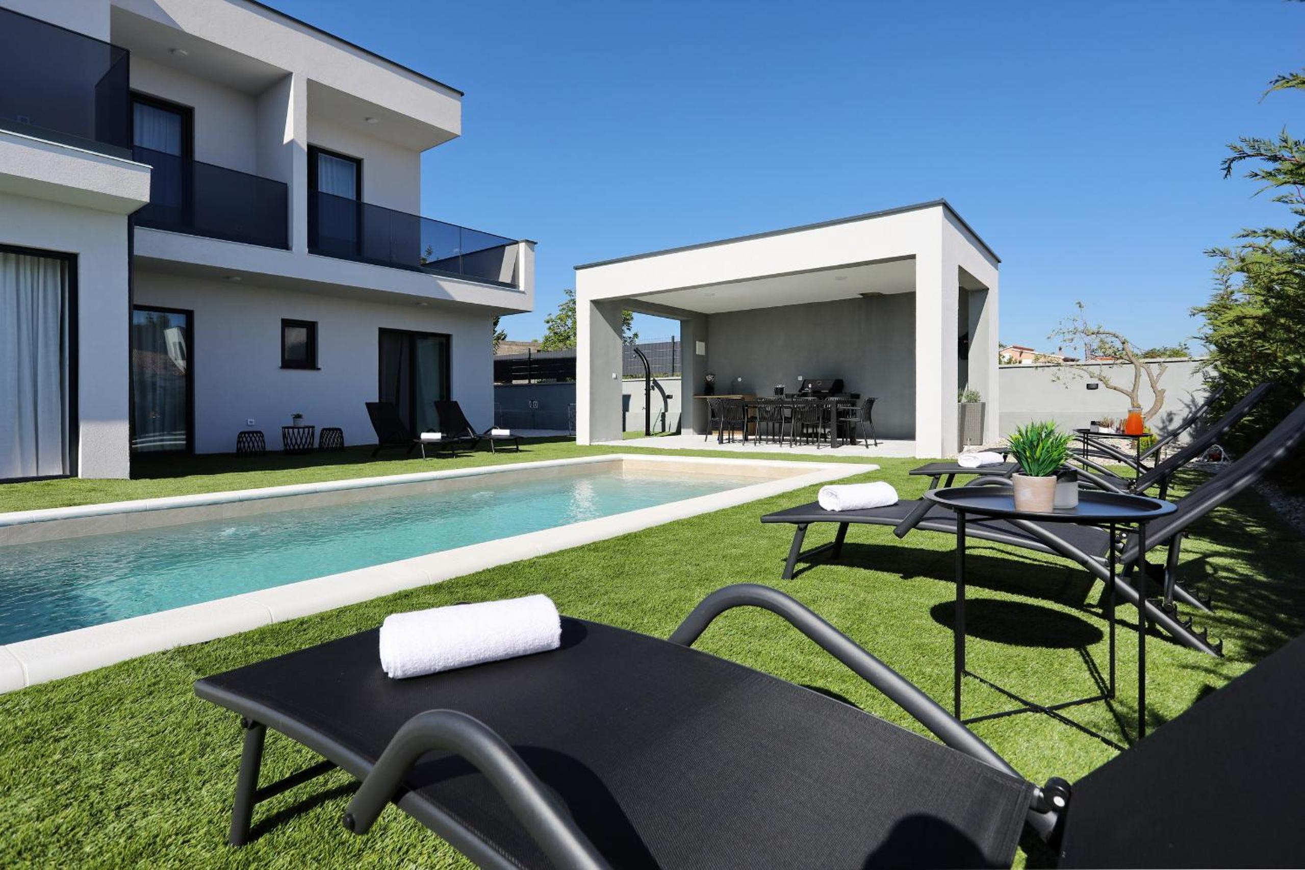 Villa Cvit Mediterana with heated pool