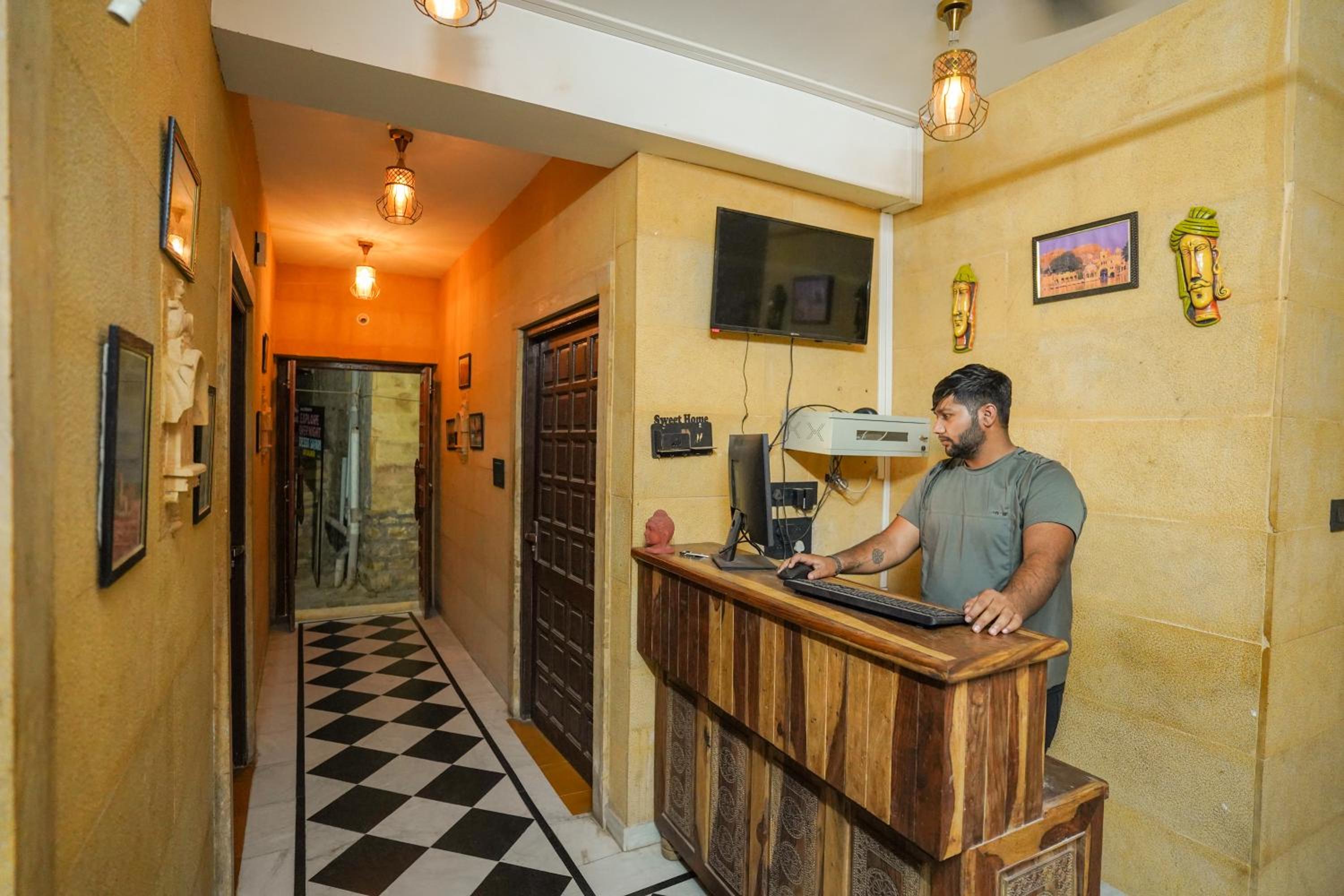 Explore Hostel Life Jaisalmer