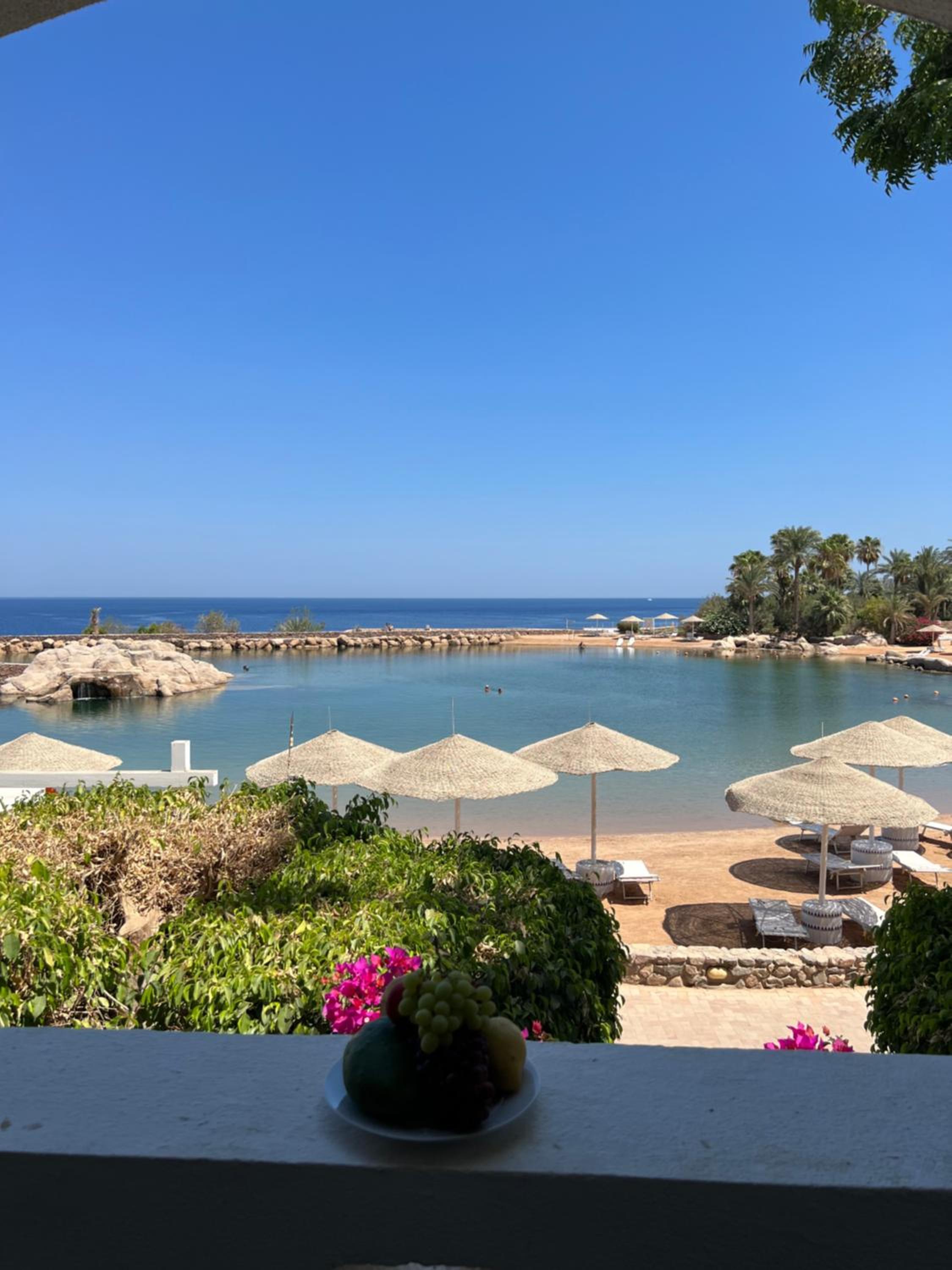 Private one-unit in Domina coral bay Beach and lake direct view 3 view 2