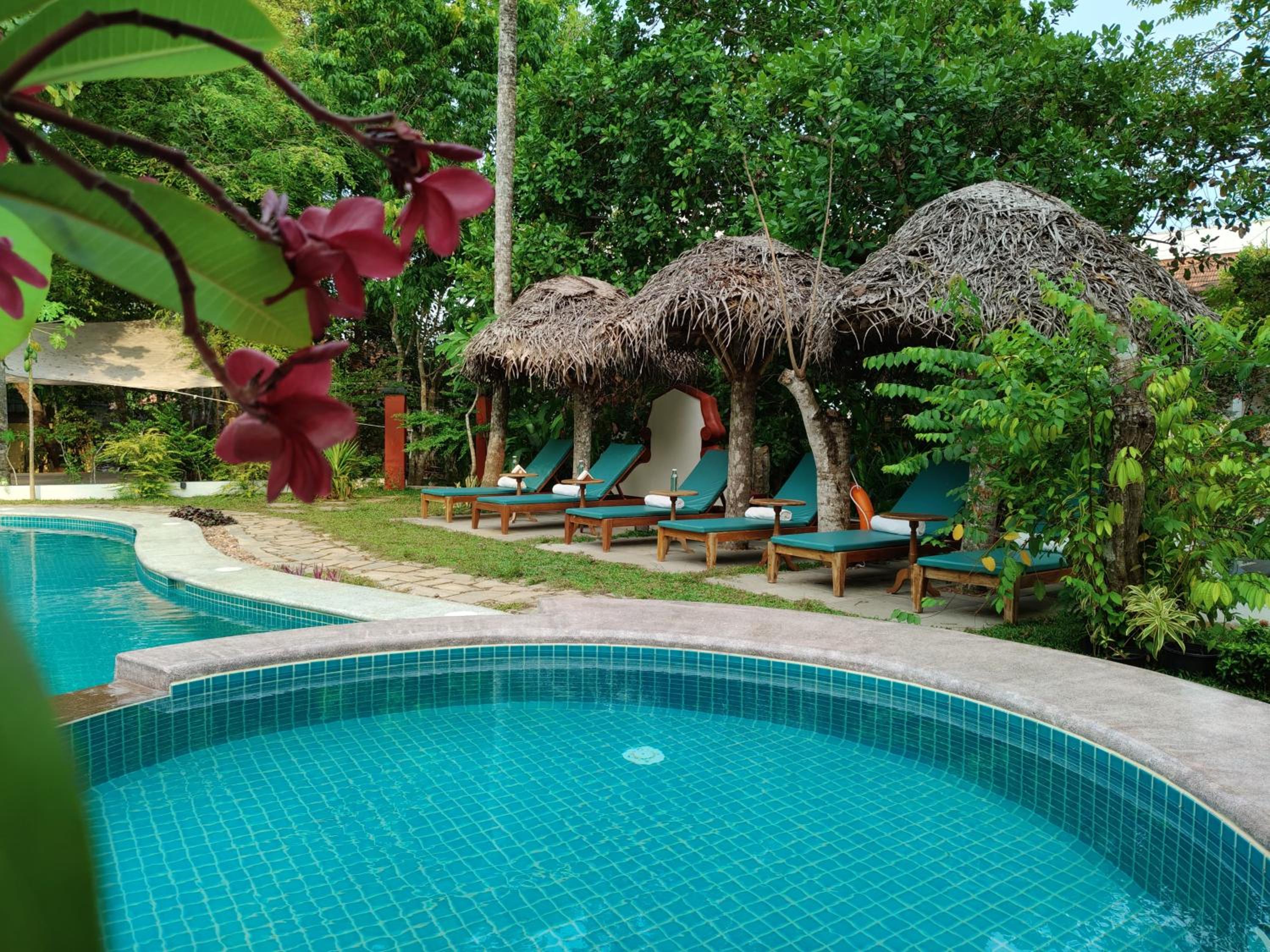 Marari Beach Bungalow Resort Alleppey view 5