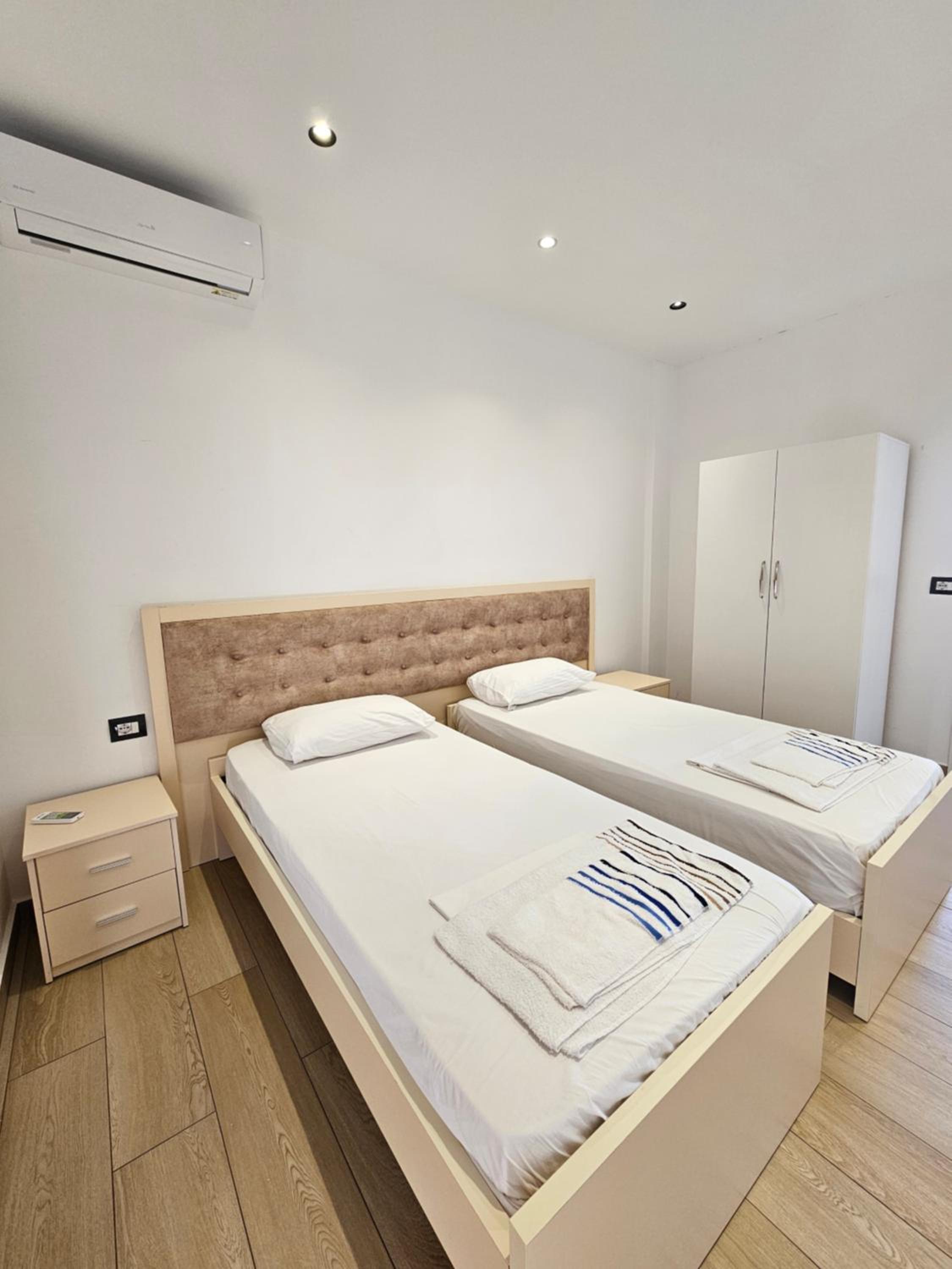 Ledion Apartments