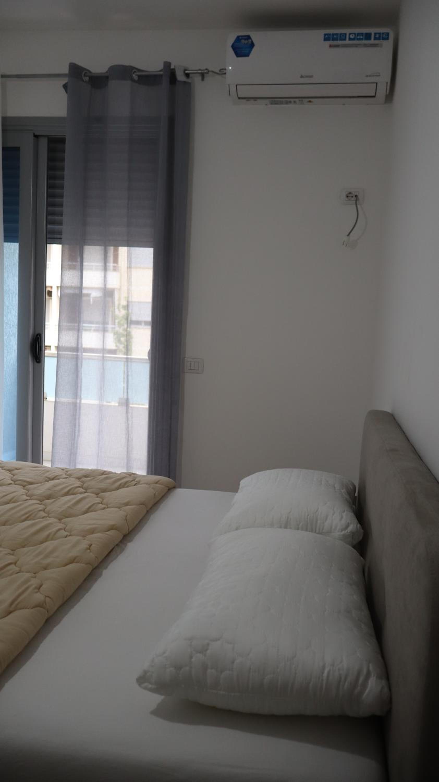 Ina Home lungo mare Vlorë-Vlora