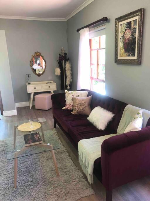 Gatsby Suite, with pool in quiet area, close to town