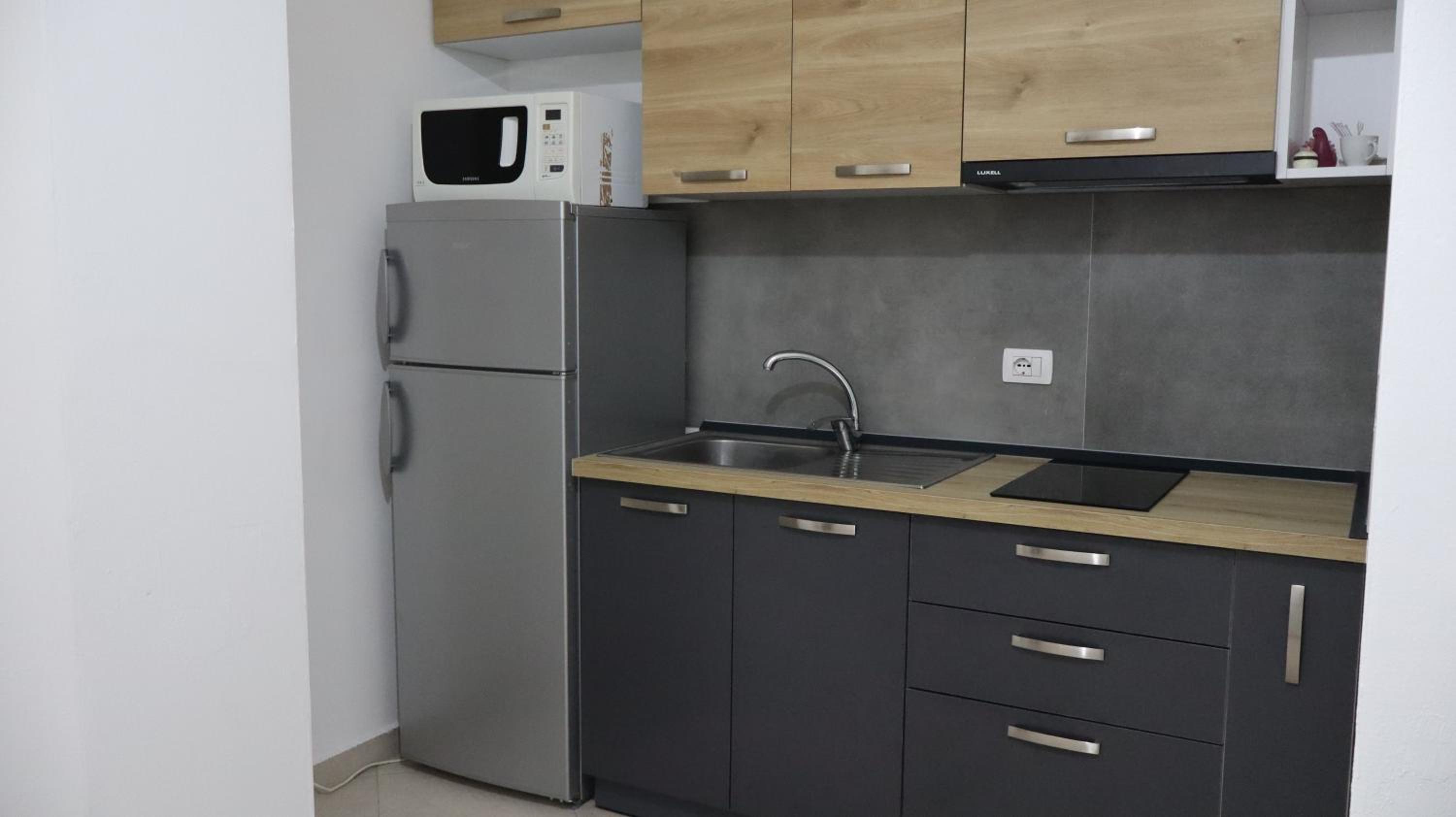 Ina Home lungo mare Vlorë-Vlora