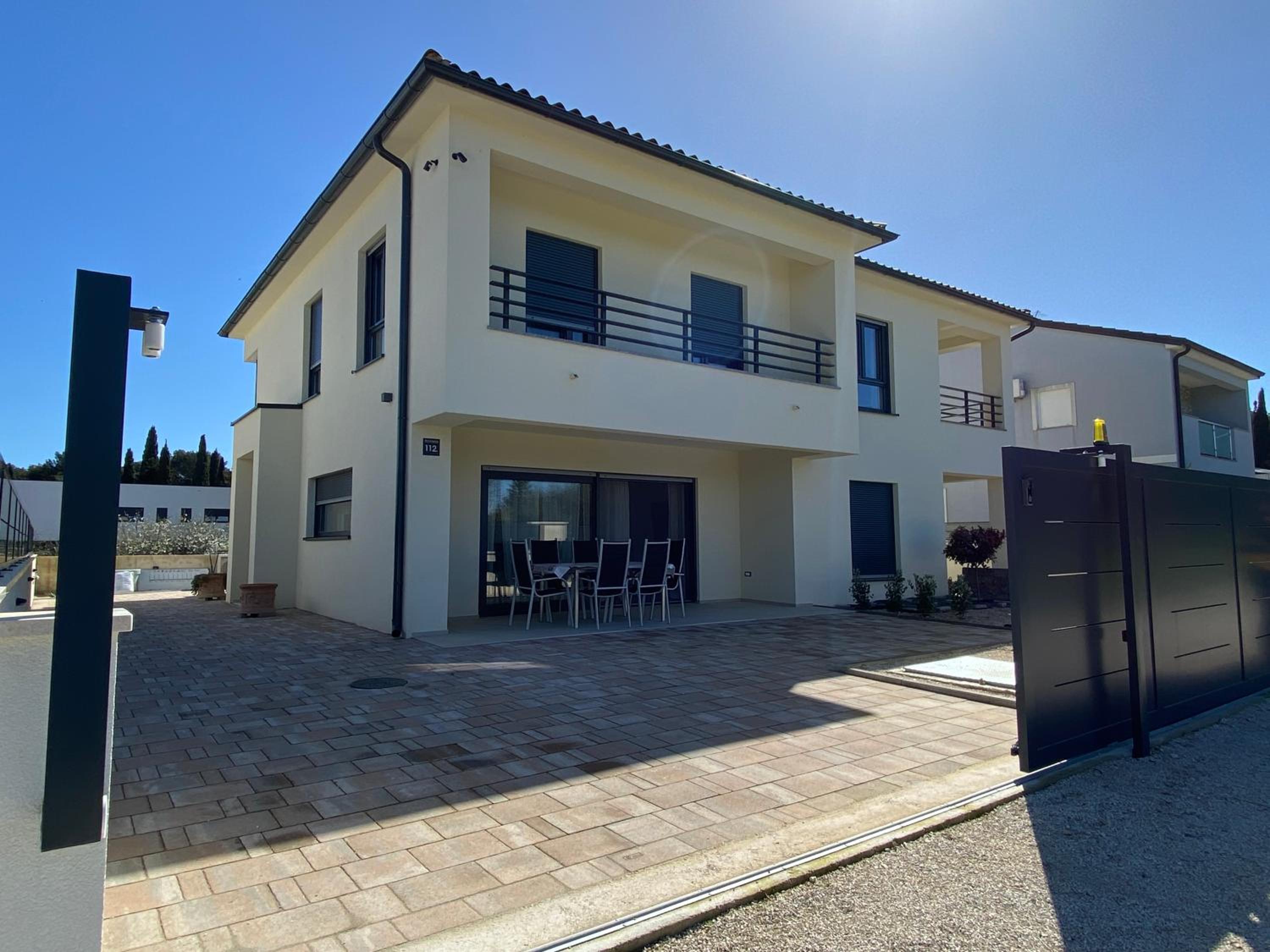 Casa Connie Apartments Valbandon view 4